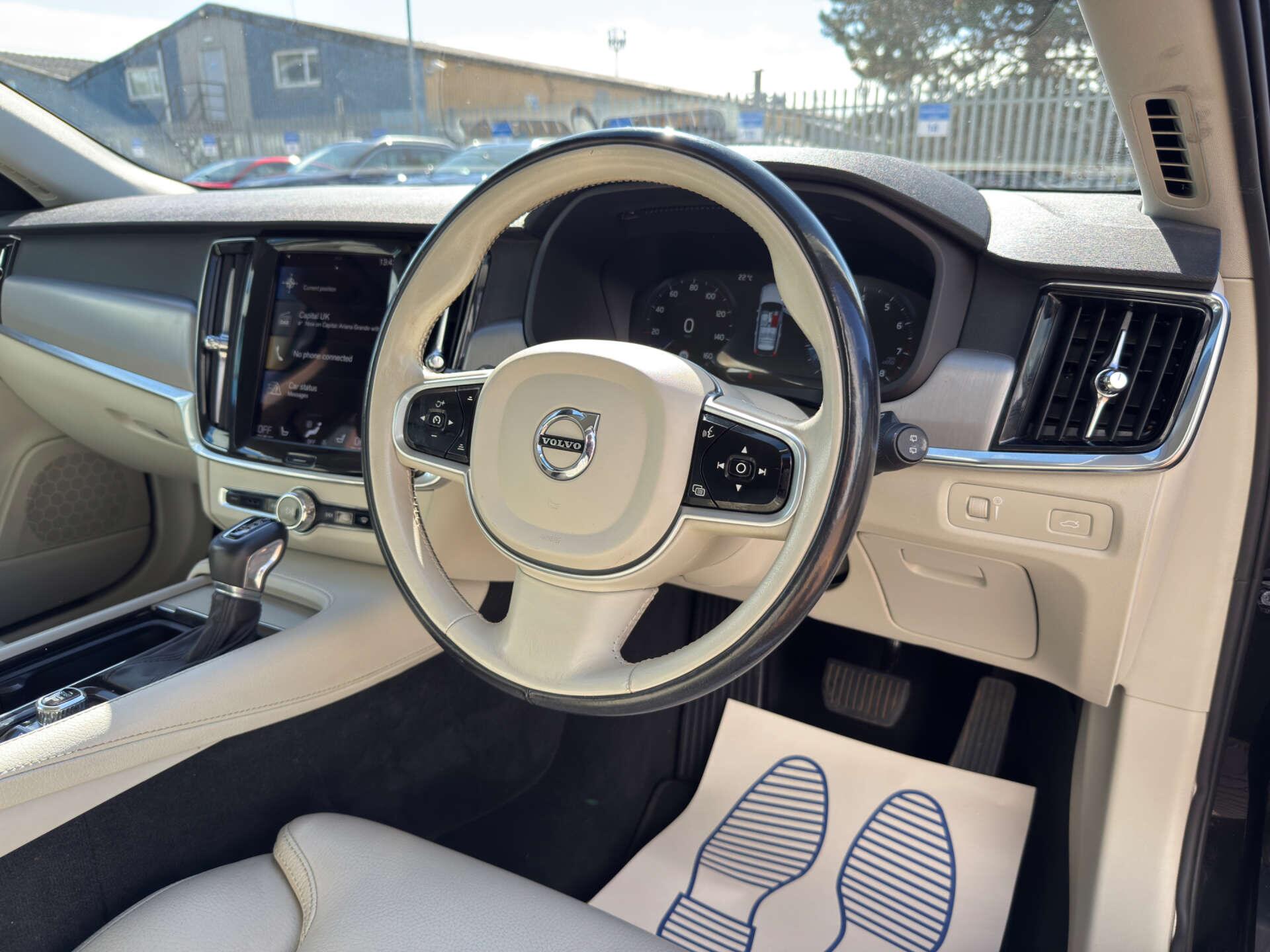 Volvo V90 view 14