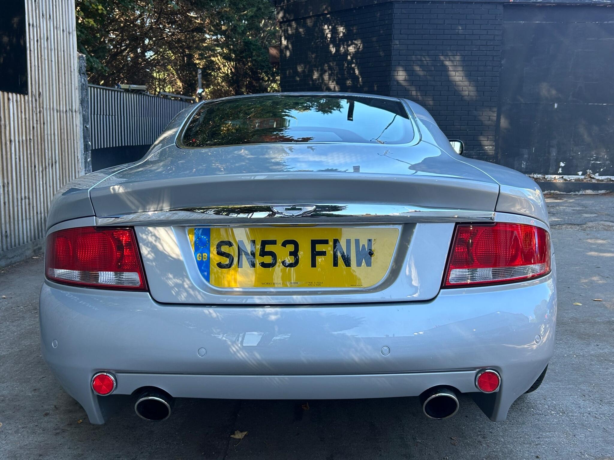 Aston Martin Vanquish view 25