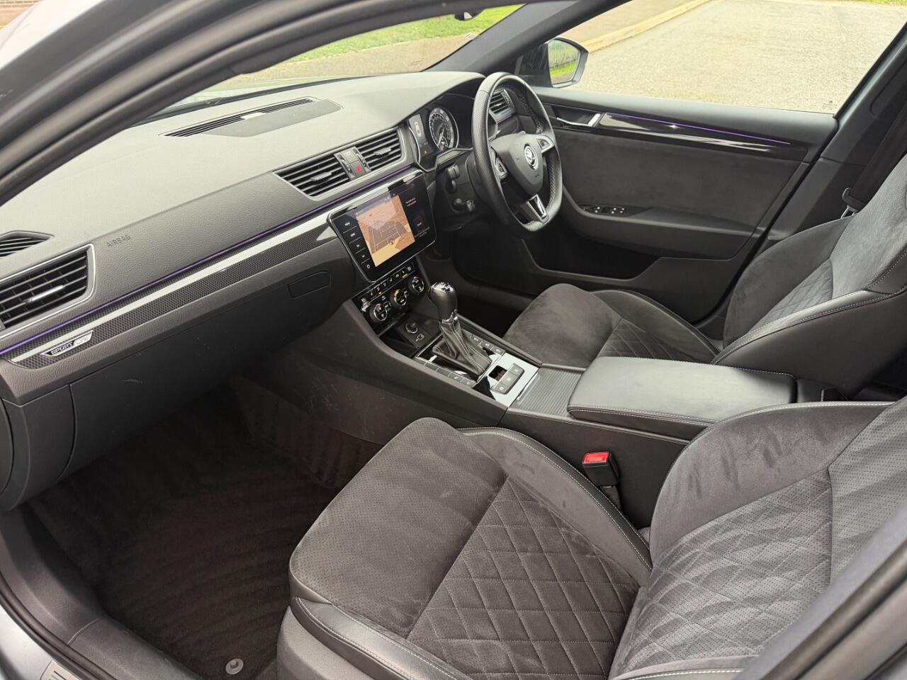 Skoda Superb view 22