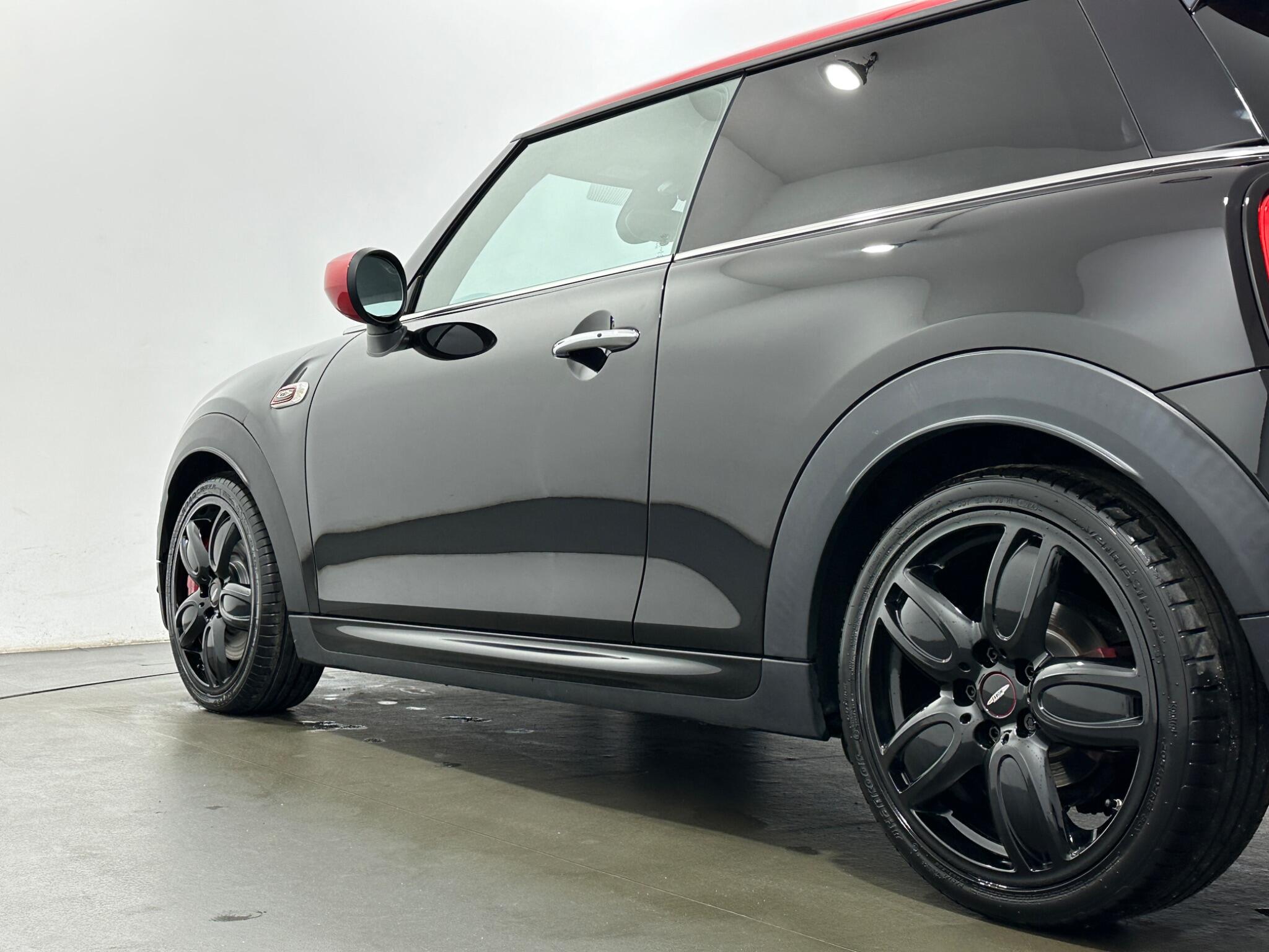 Mini Hatch view 46