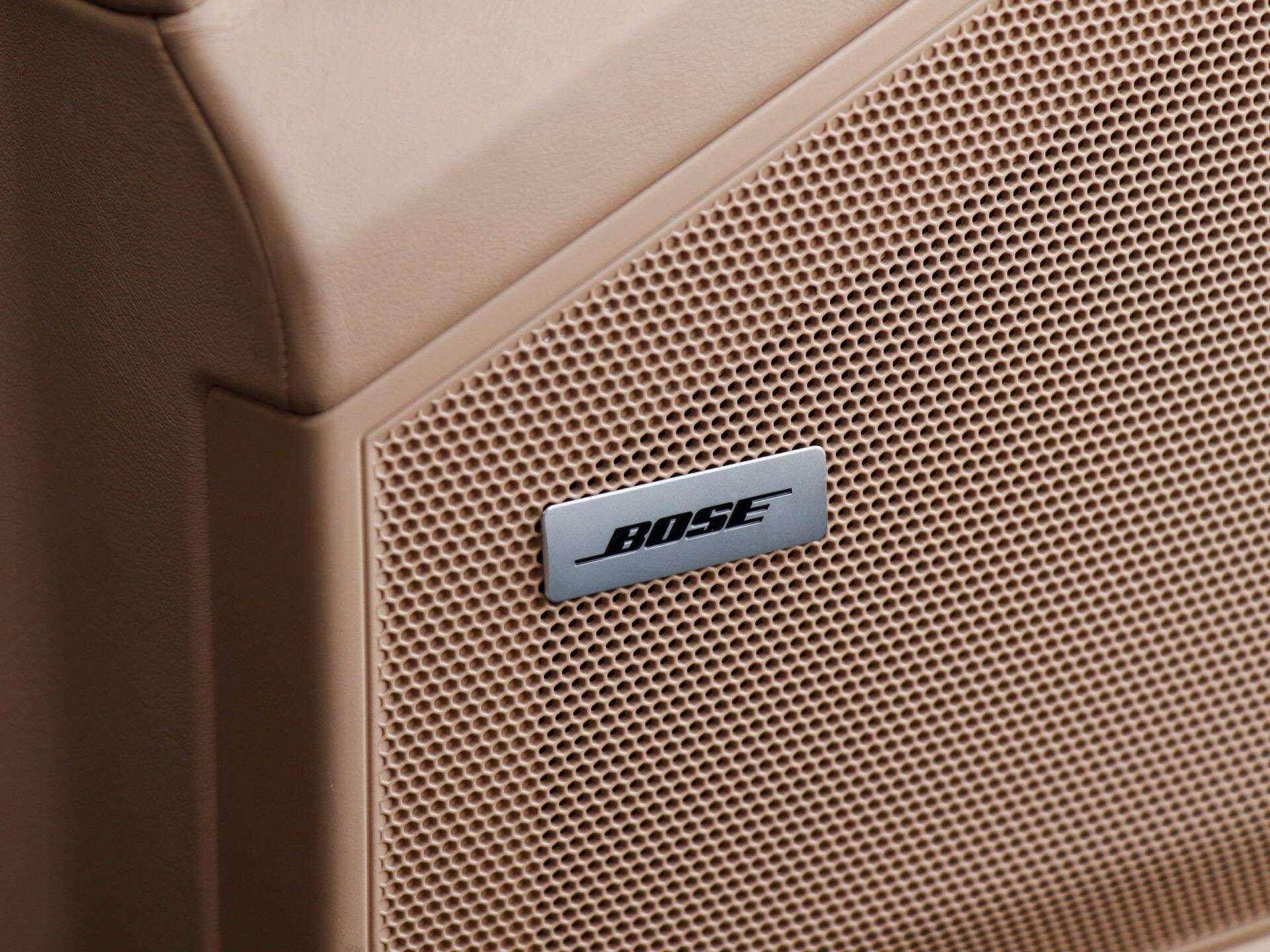 Porsche Cayenne view 23