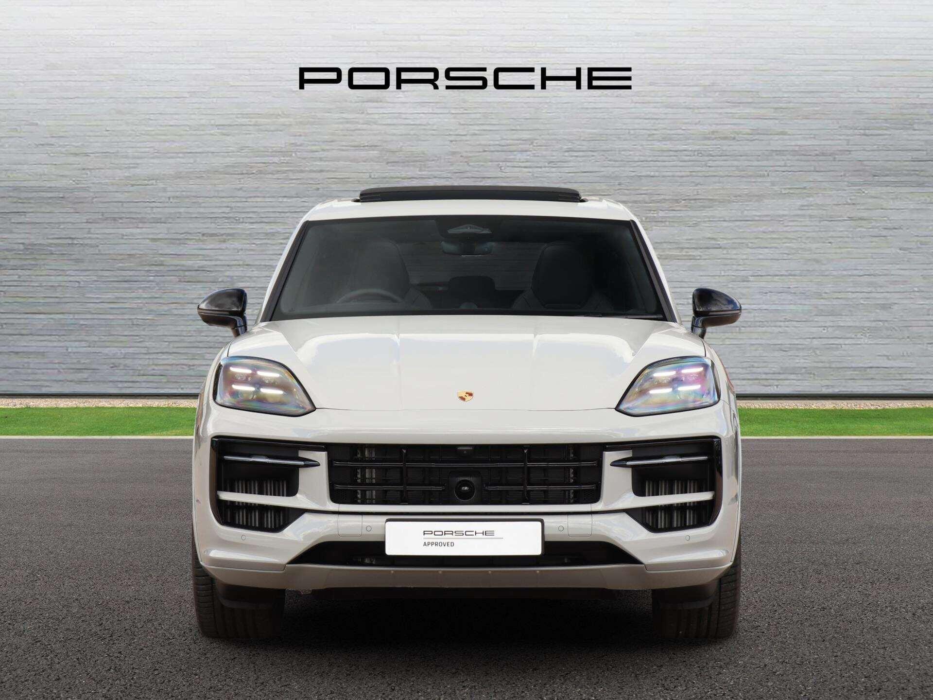 Porsche Cayenne view 8