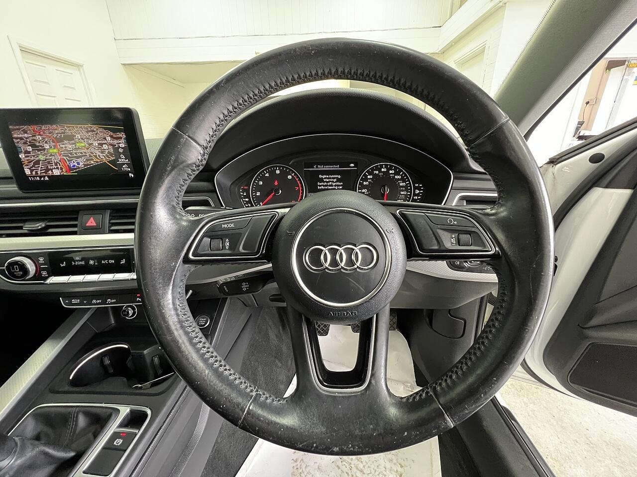 Audi A4 view 9