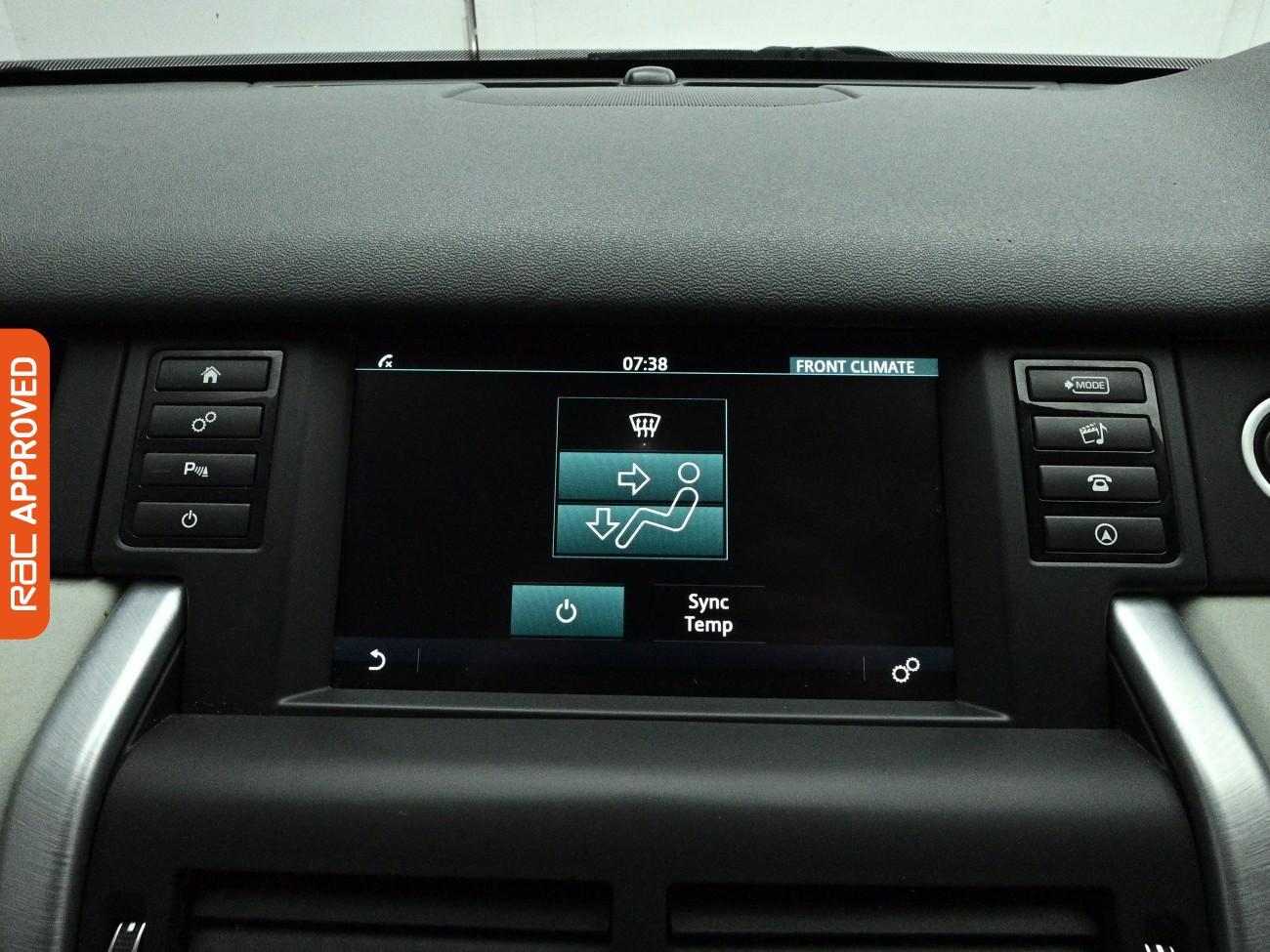 Land Rover Discovery Sport view 15
