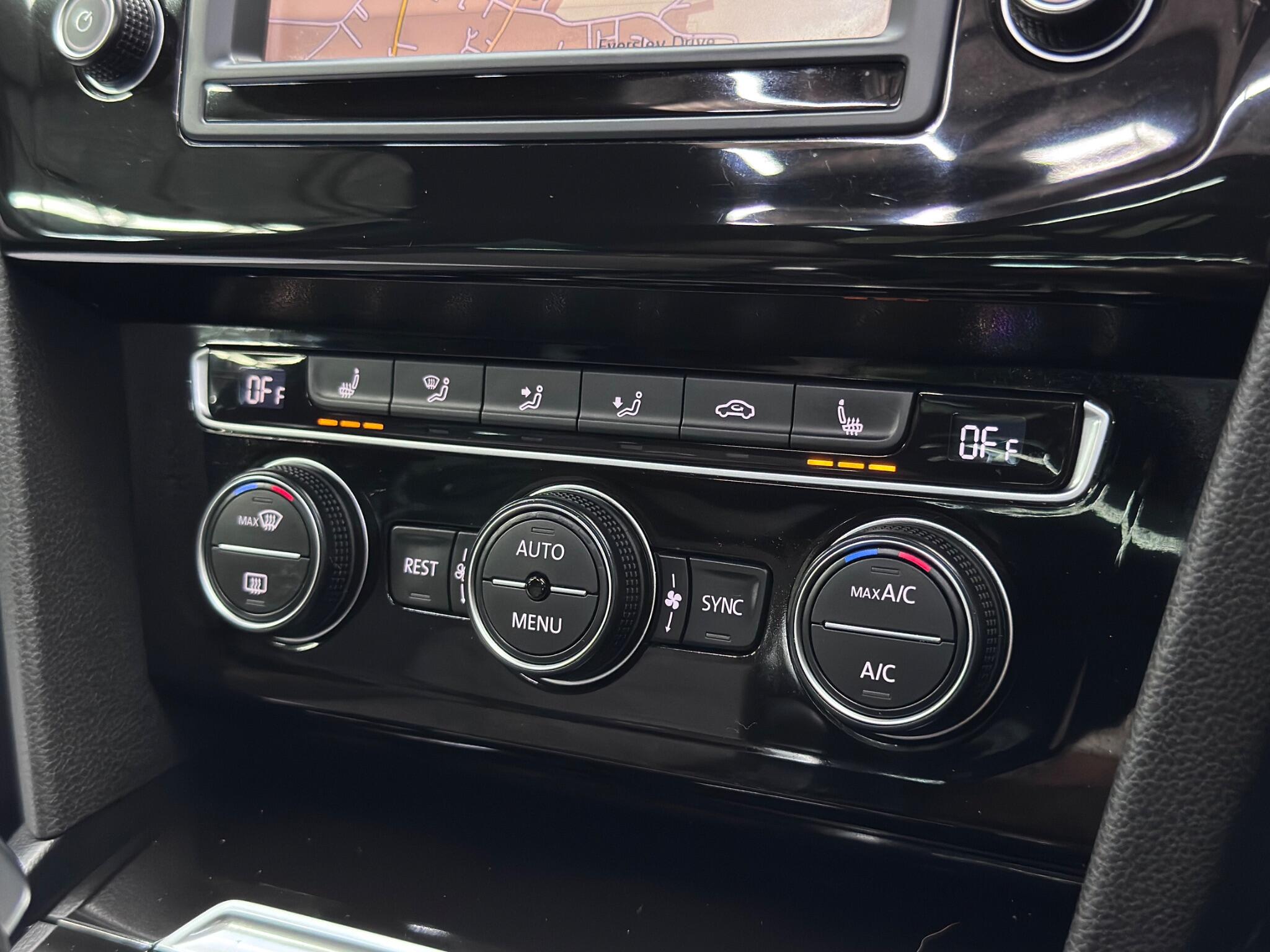 Volkswagen Passat view 31