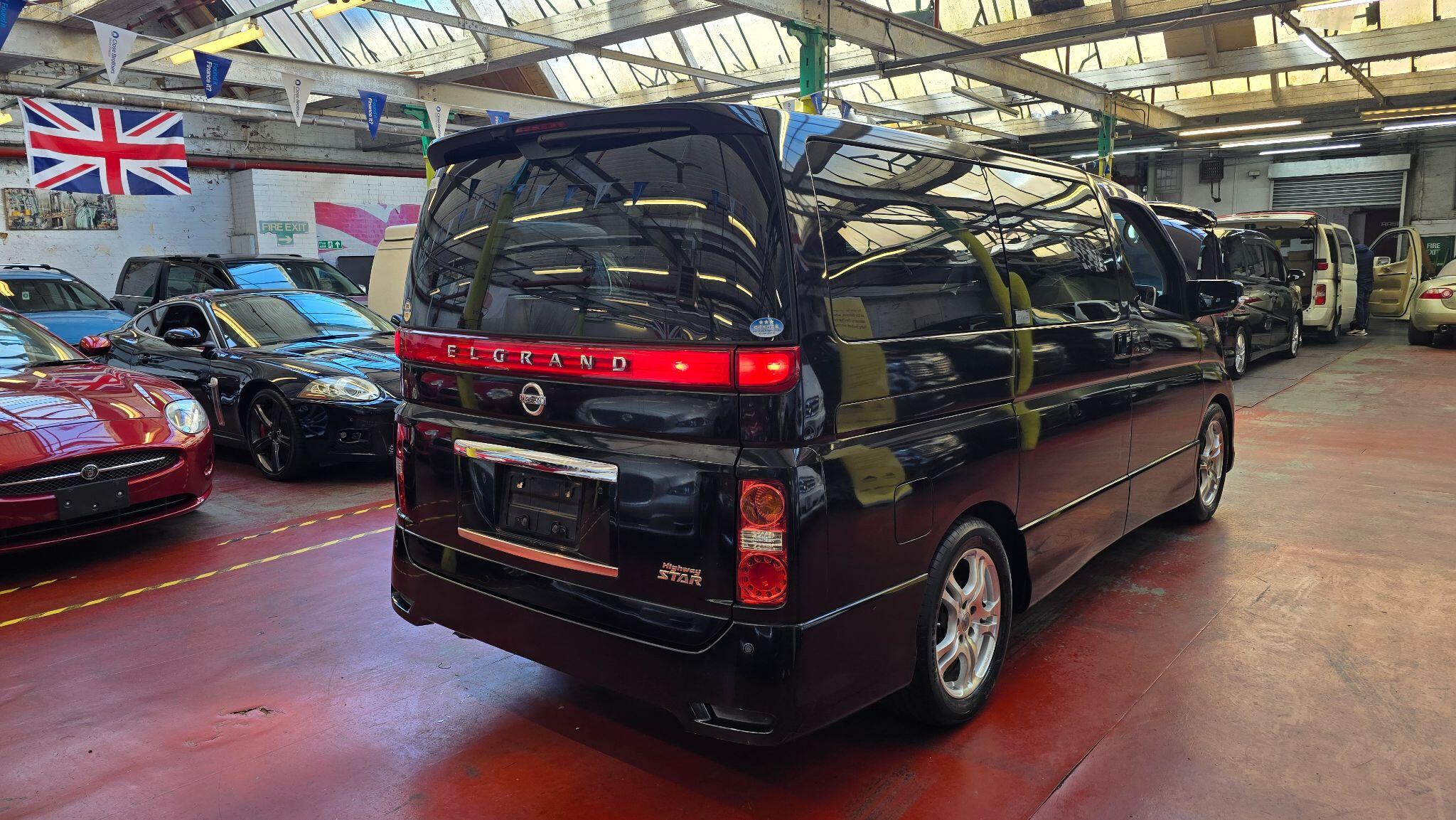 Nissan Elgrand view 40