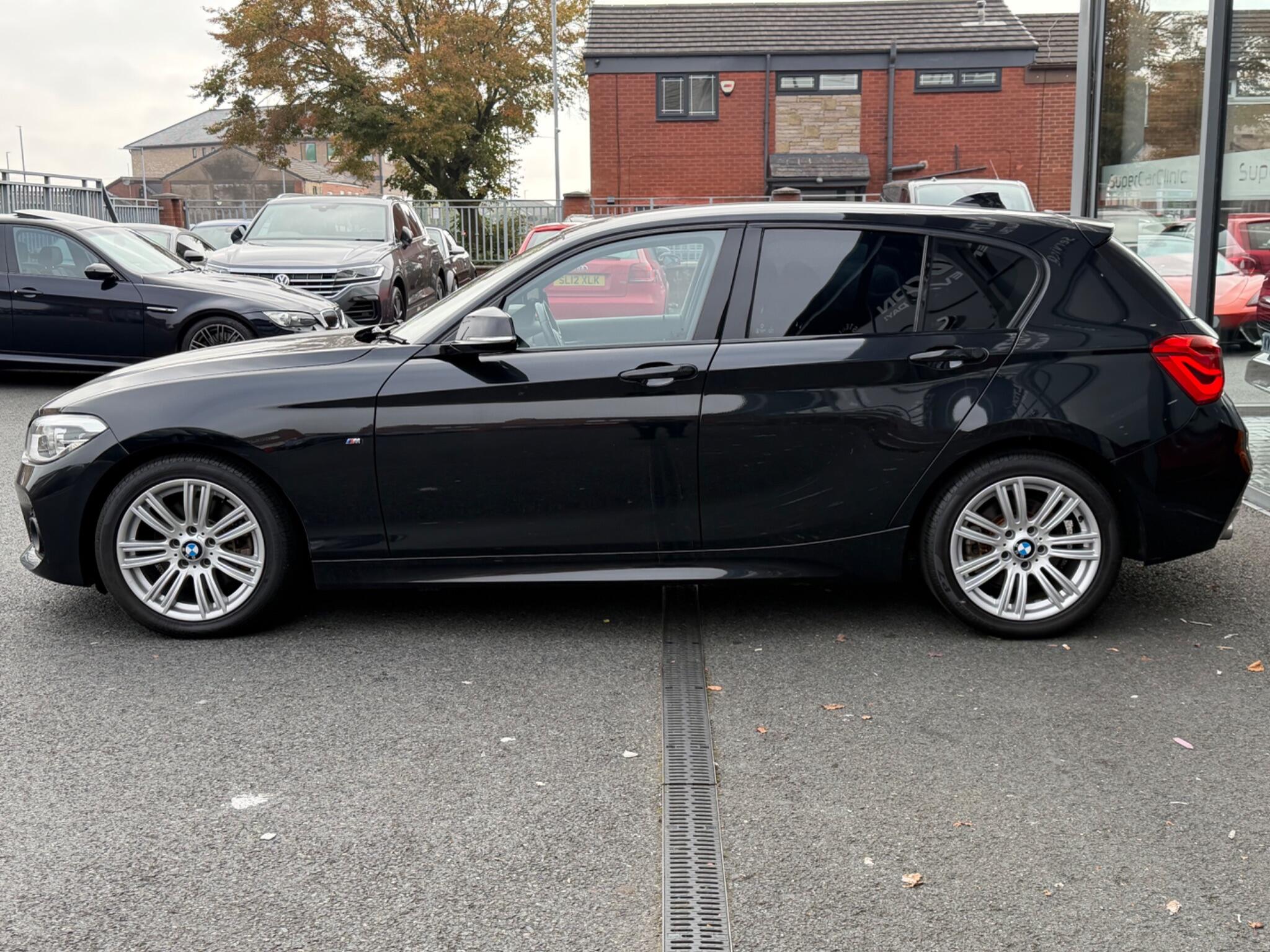 BMW 1 Series view 5