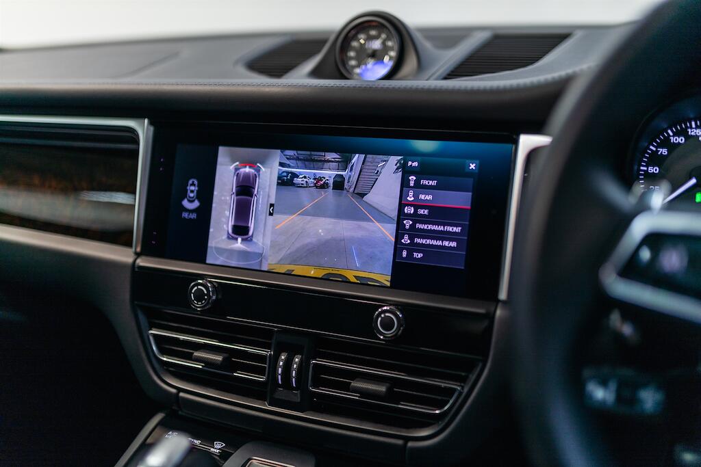 Porsche Macan view 40
