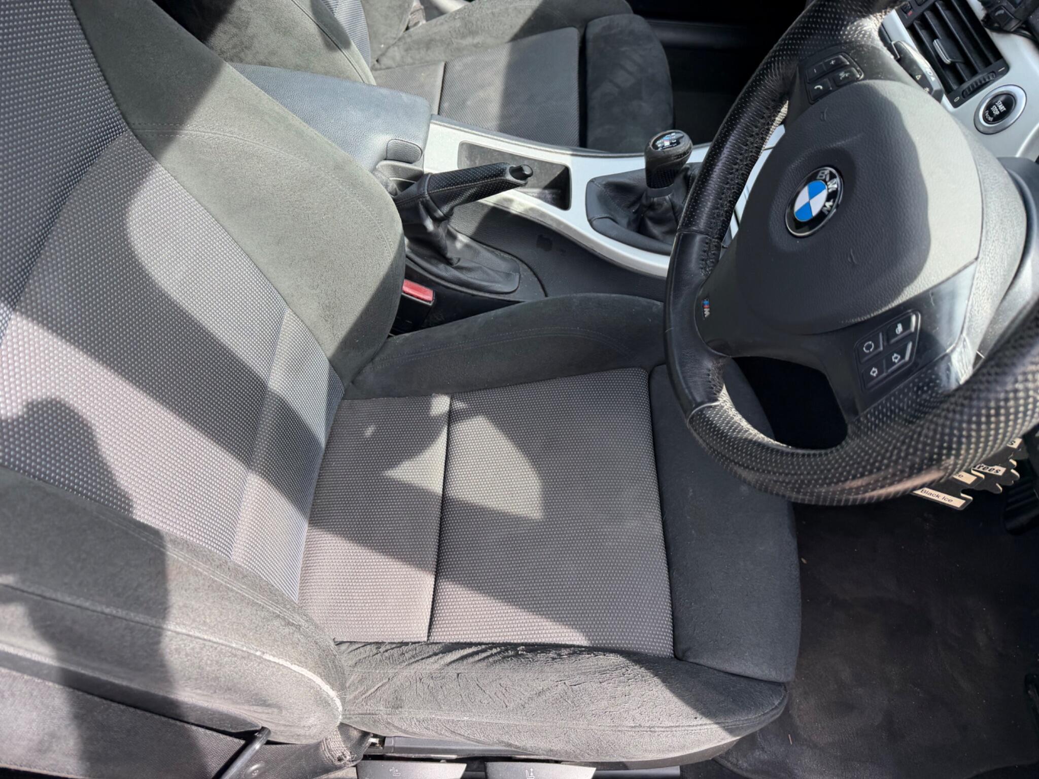 BMW 3 Series view 22