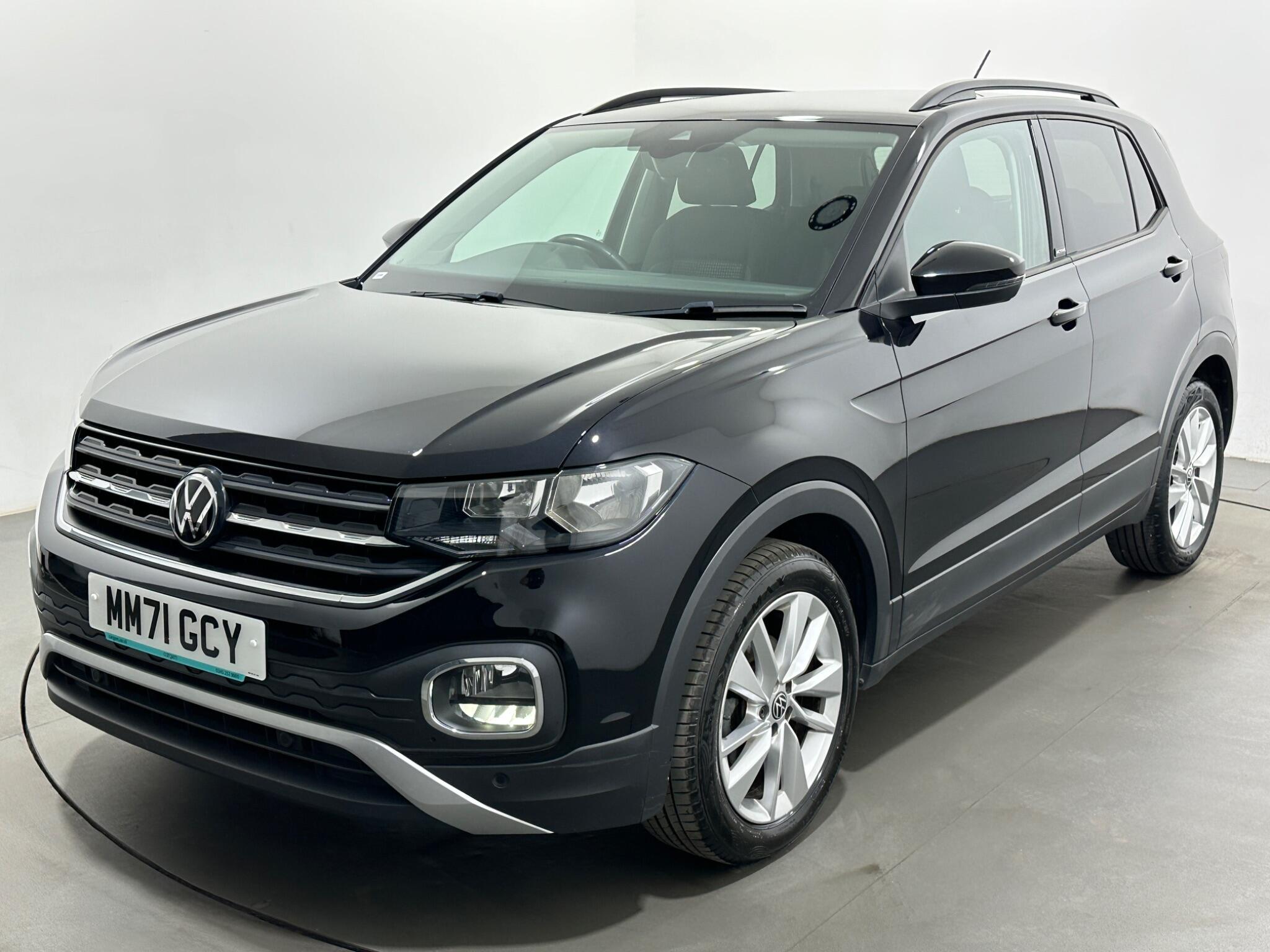 Volkswagen T-Cross view 53
