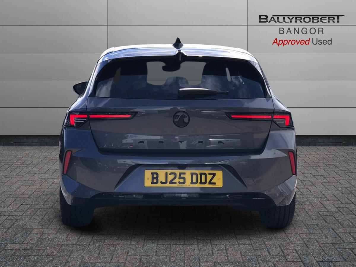 Vauxhall Astra view 11