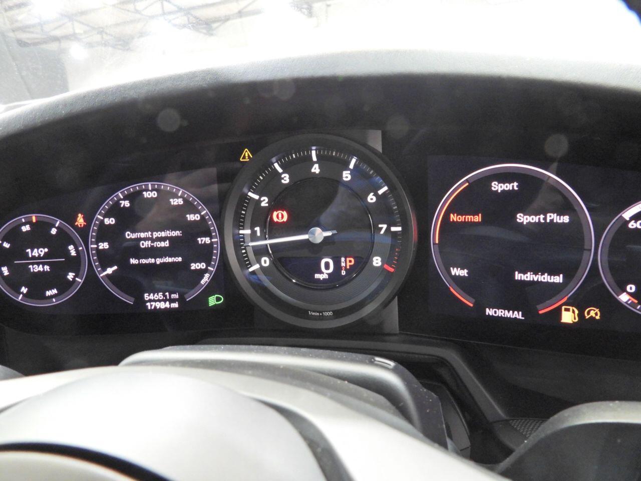 Porsche 911 view 23