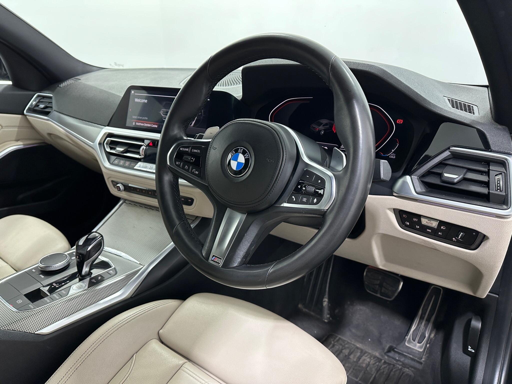 BMW 3 Series view 11