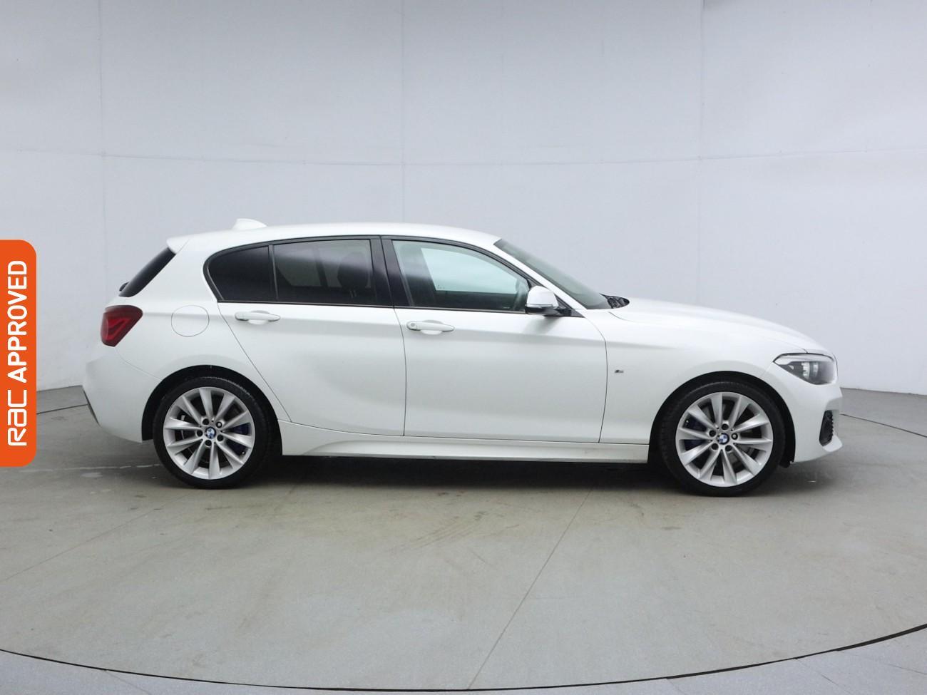 BMW 1 Series view 6