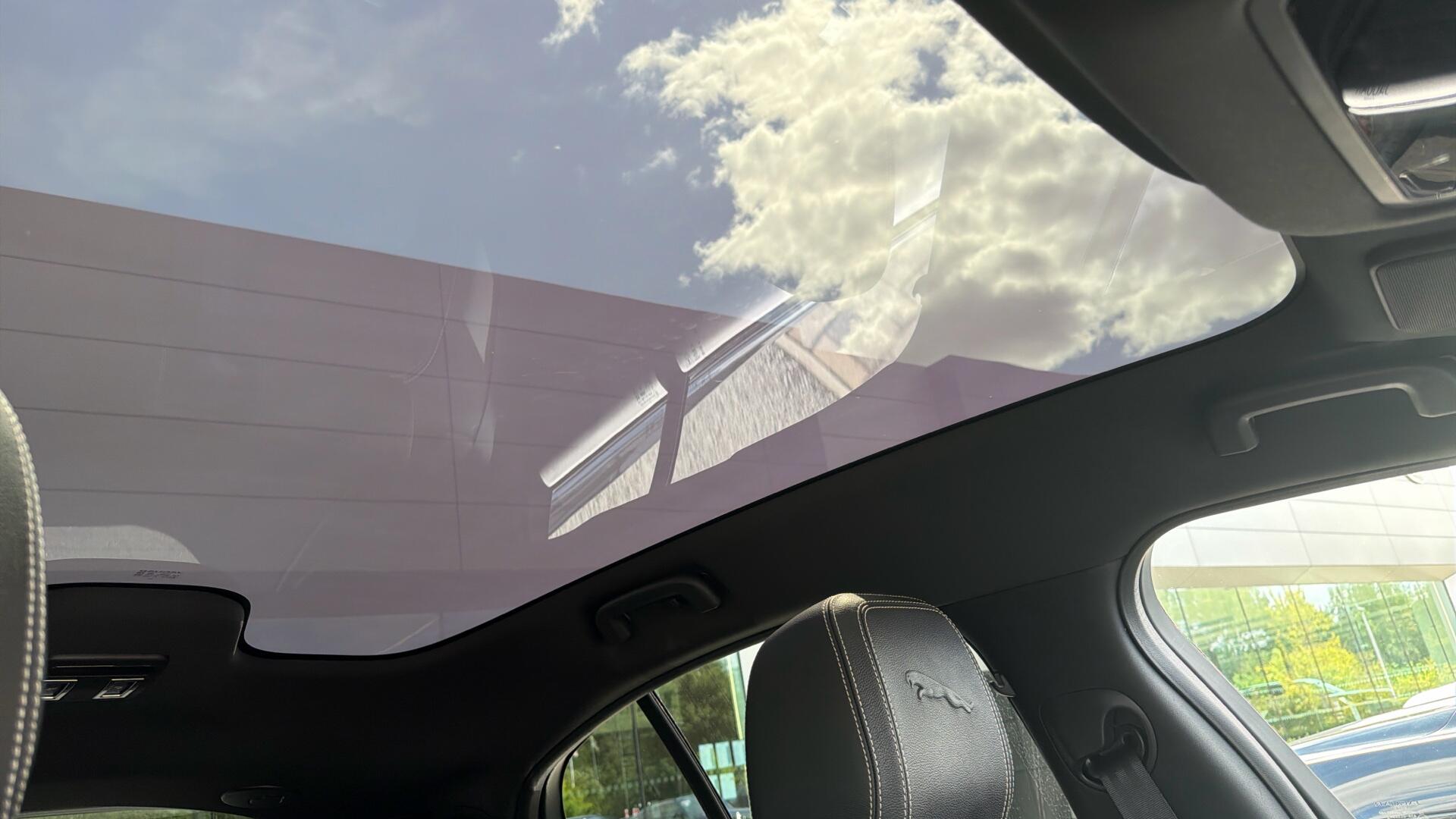 Jaguar I-Pace view 46