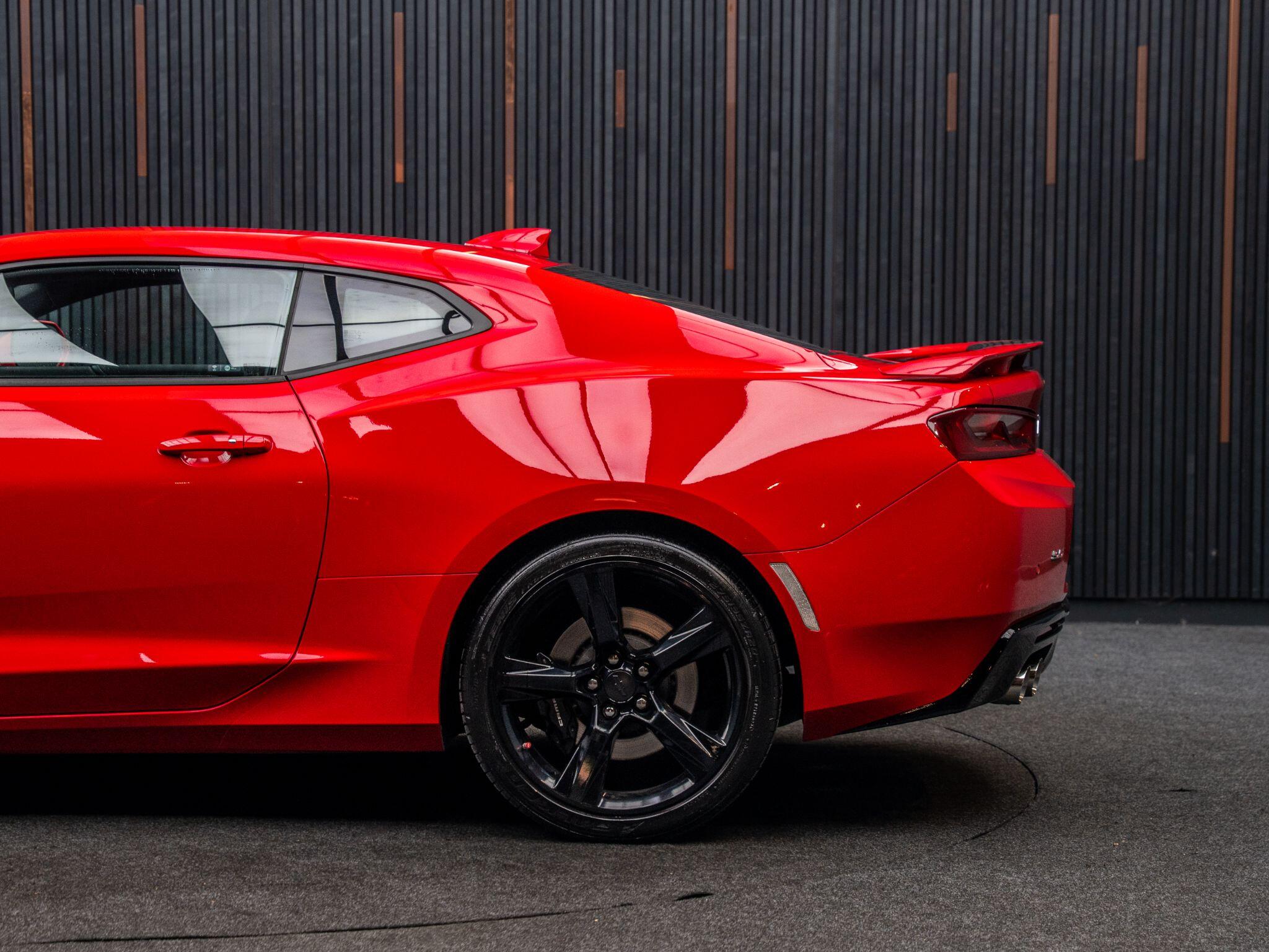 Chevrolet Camaro view 17
