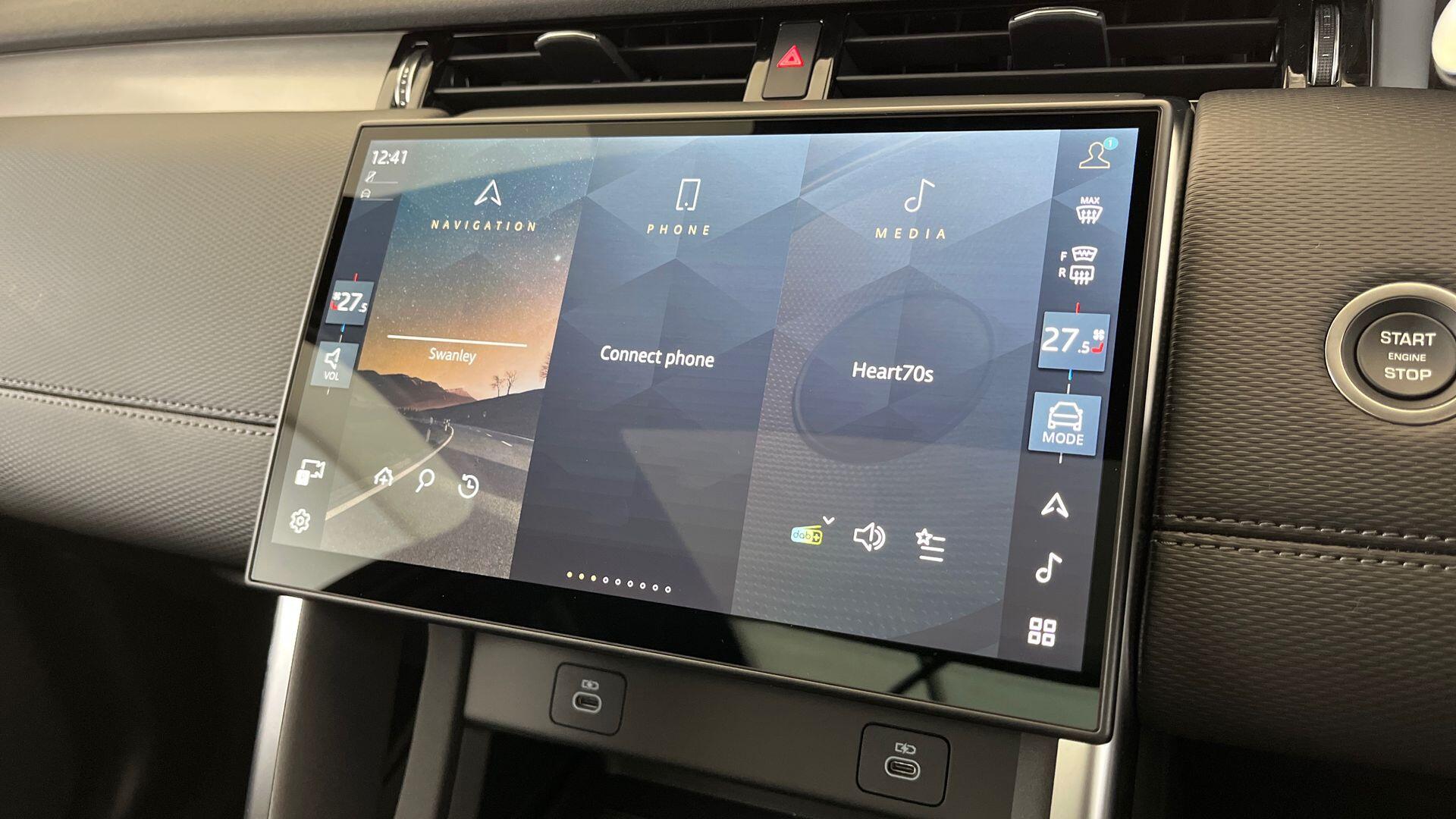 Land Rover Discovery Sport view 38