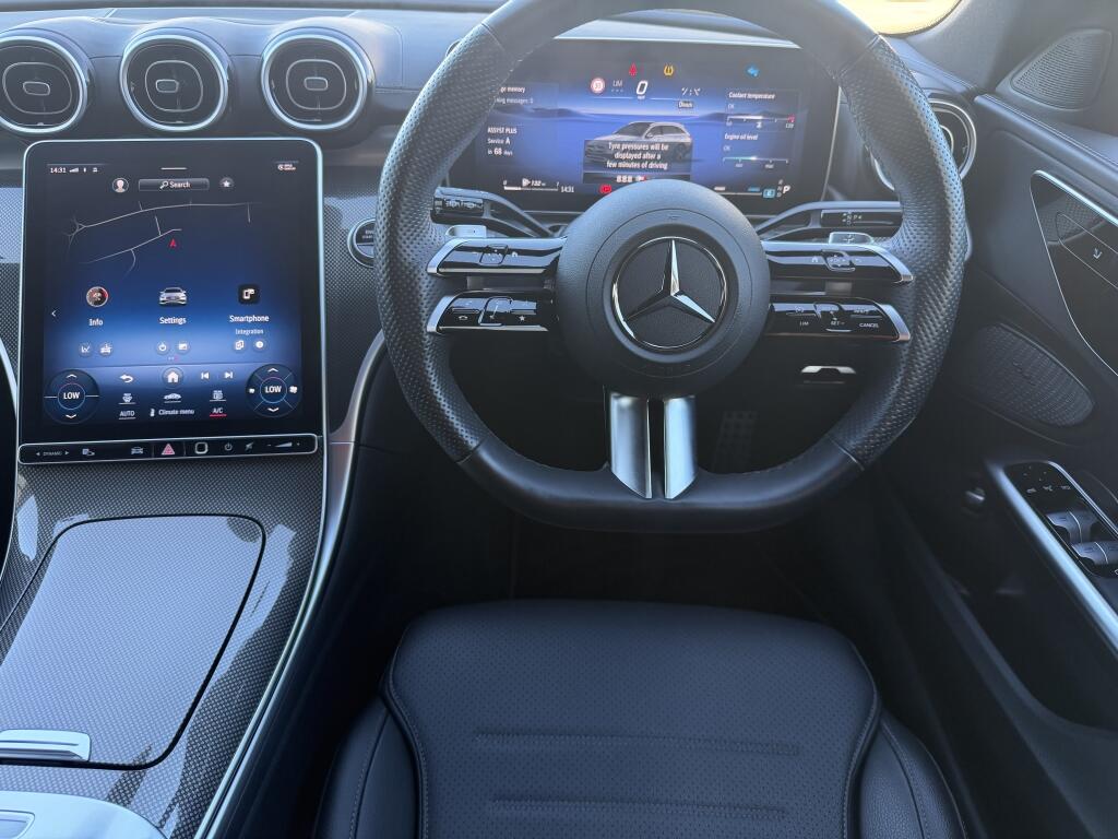 Mercedes-Benz C-Class view 9