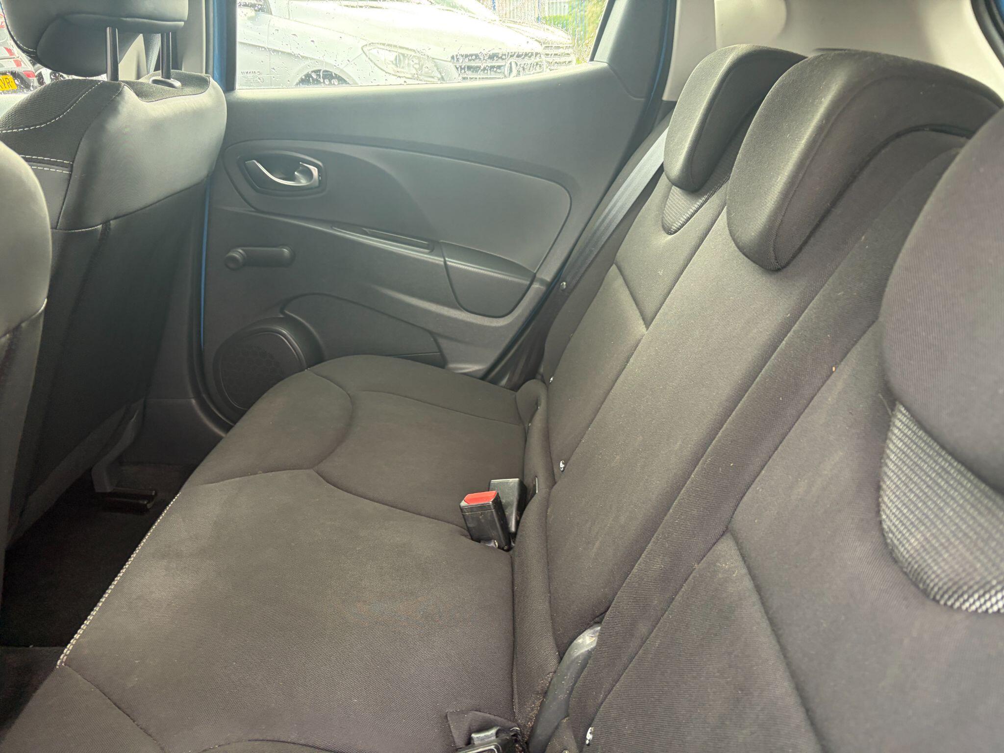 Renault Clio view 20