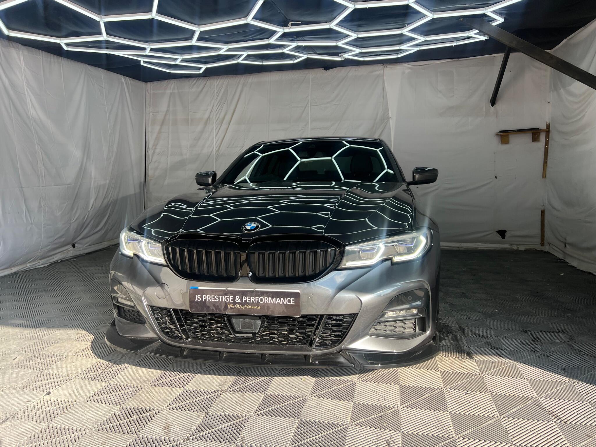 BMW 3 Series view 5