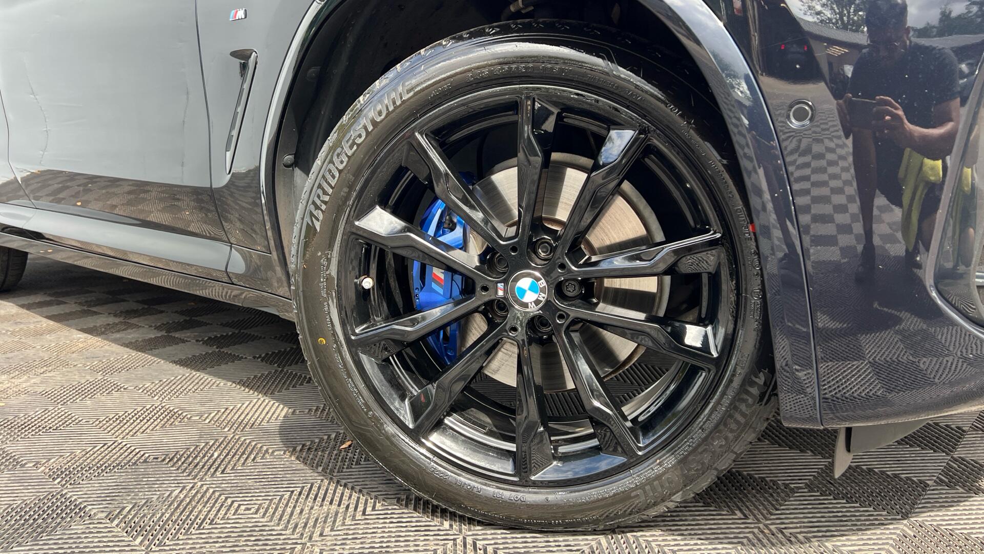 BMW X3 view 25