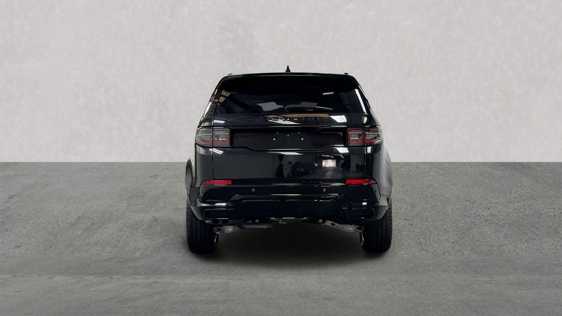 Land Rover Discovery Sport view 6