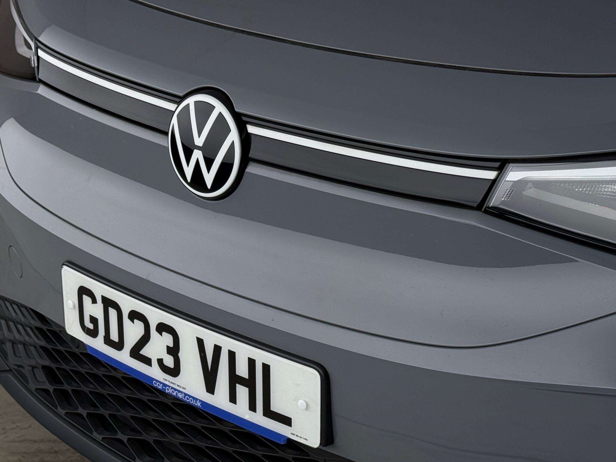 Volkswagen ID.4 view 14