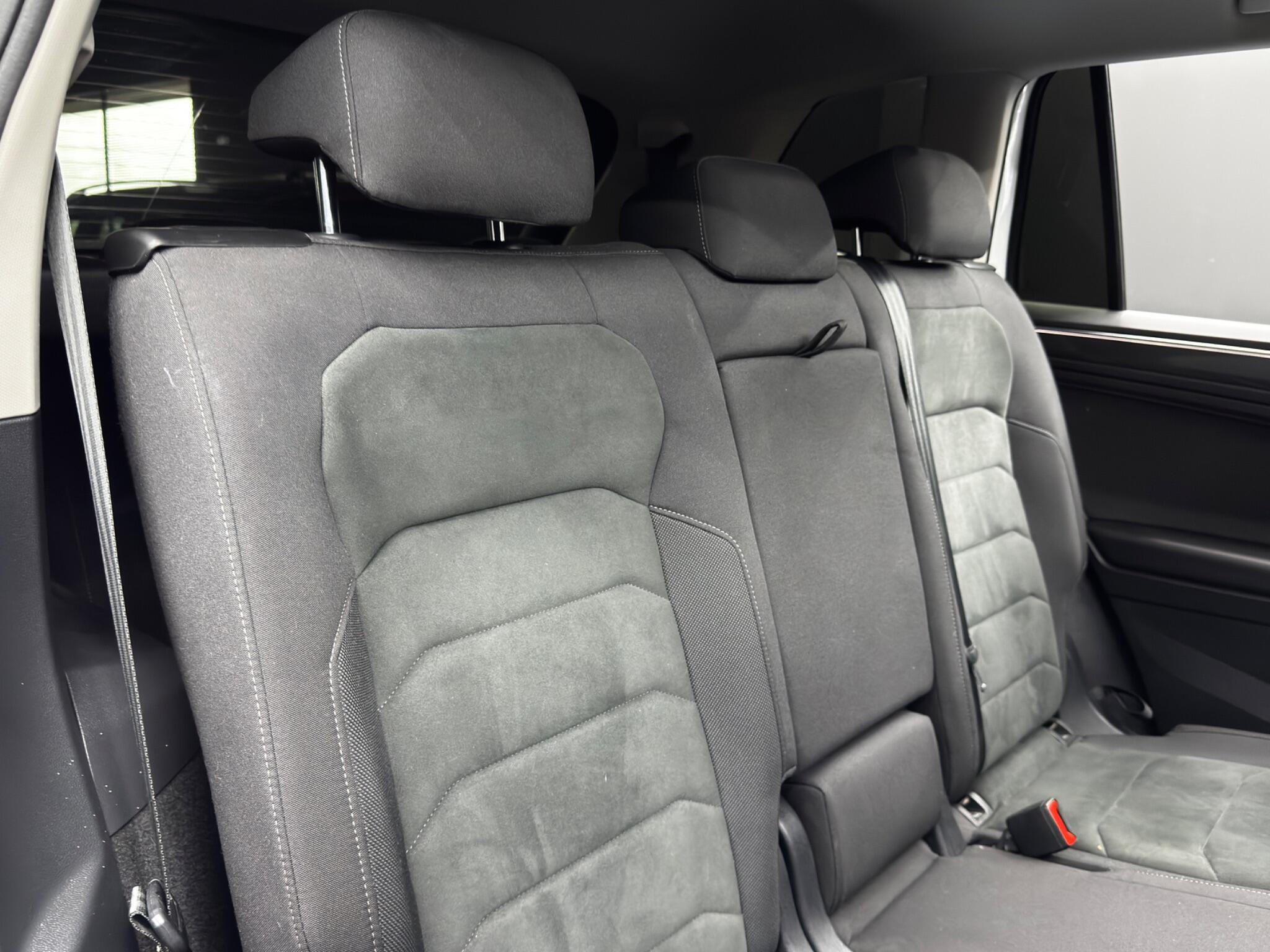 Volkswagen Tiguan Allspace view 15