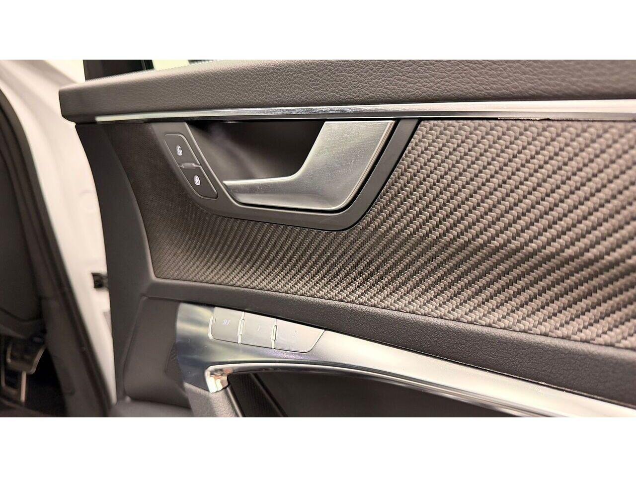 Audi A6 view 19