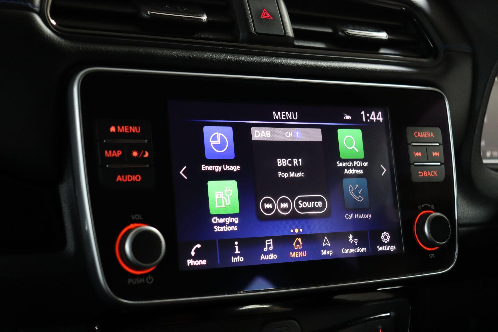 Nissan Leaf view 40