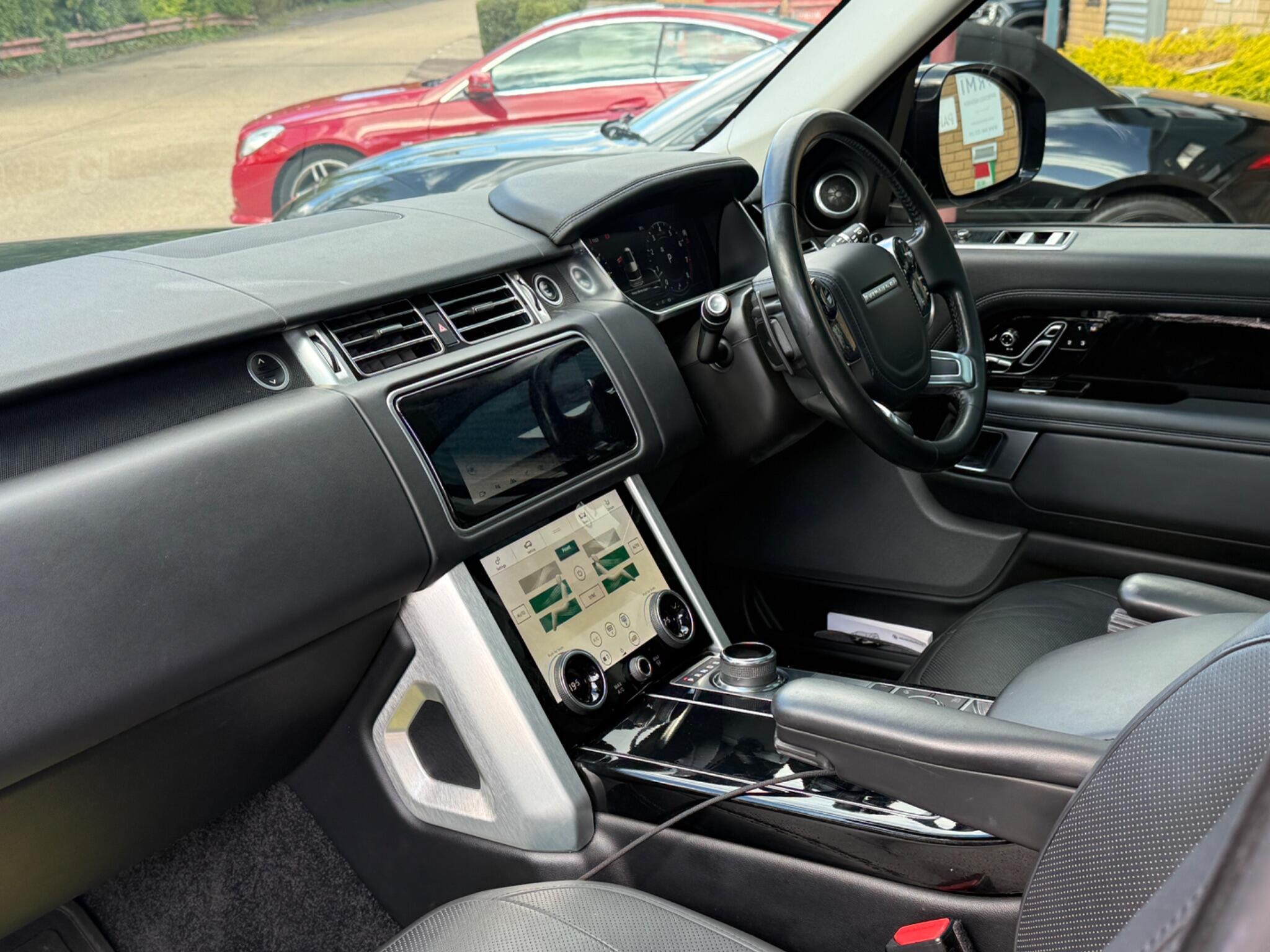 Land Rover Range Rover view 23