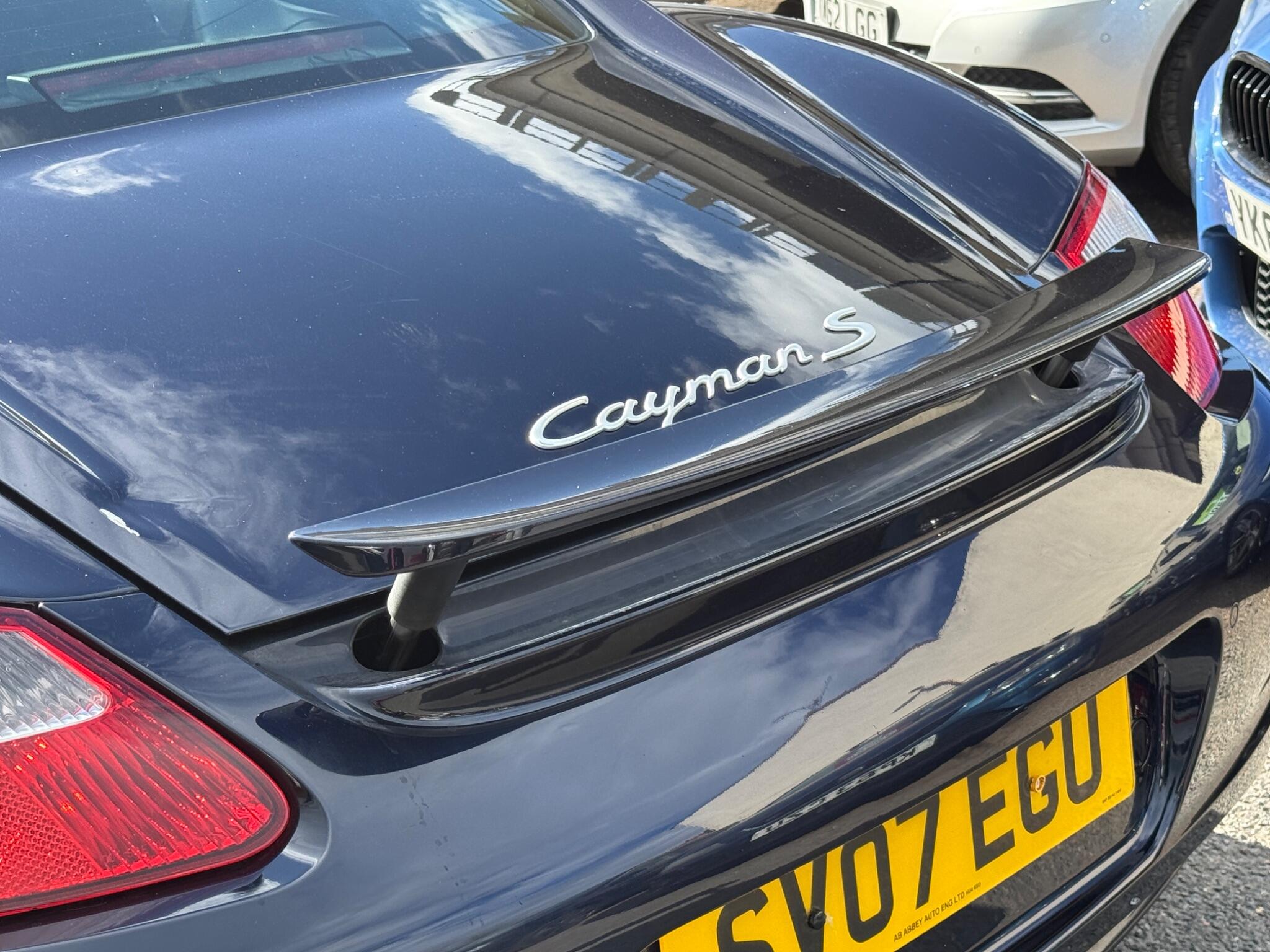 Porsche Cayman - Image 21
