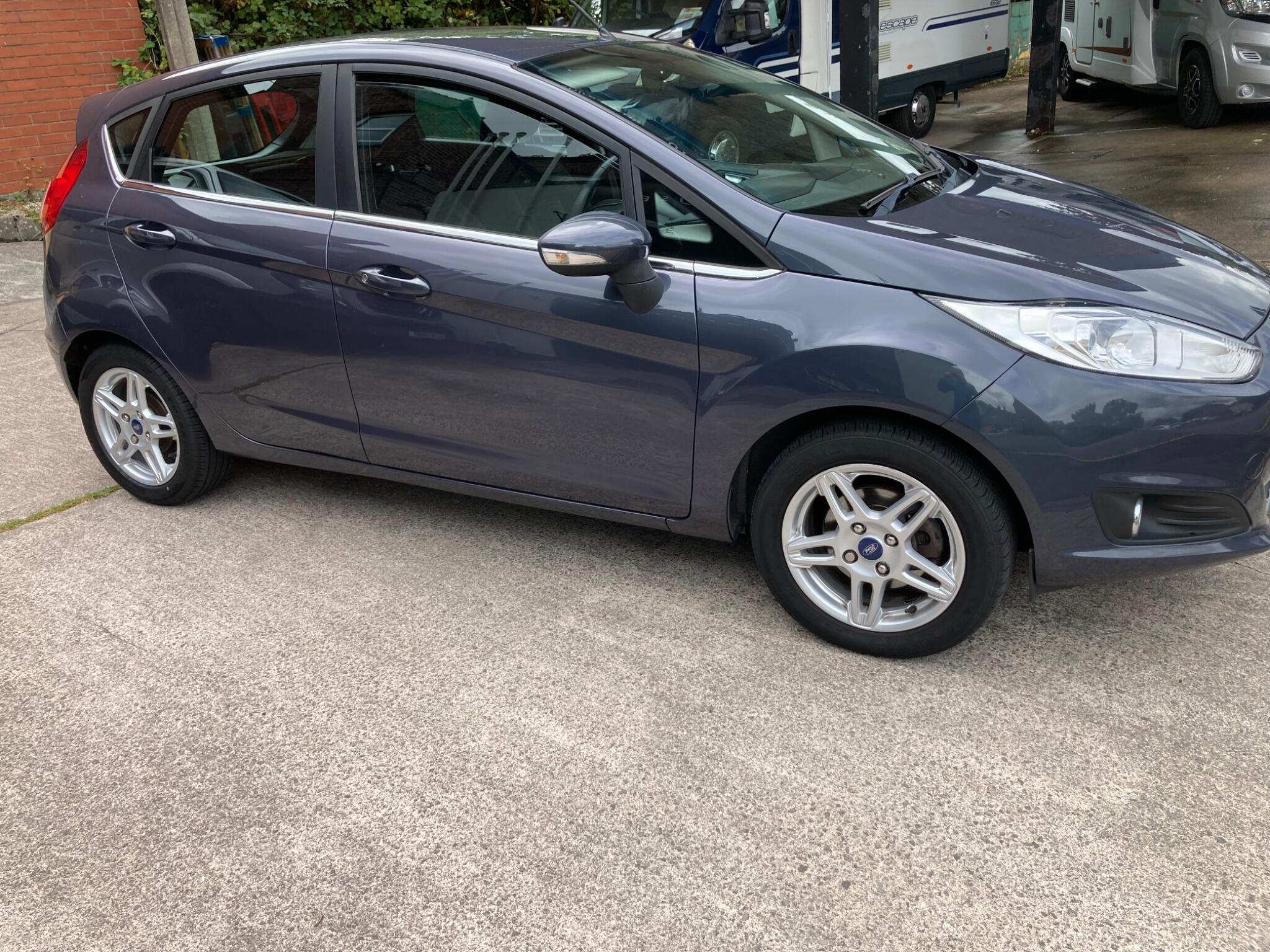 Ford Fiesta view 3