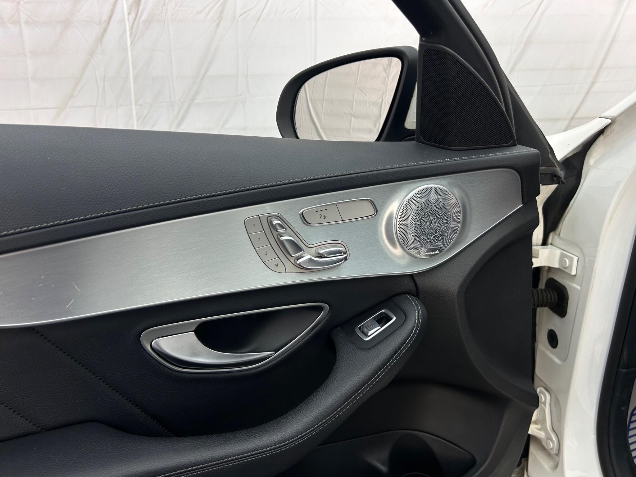Mercedes-Benz C Class view 53