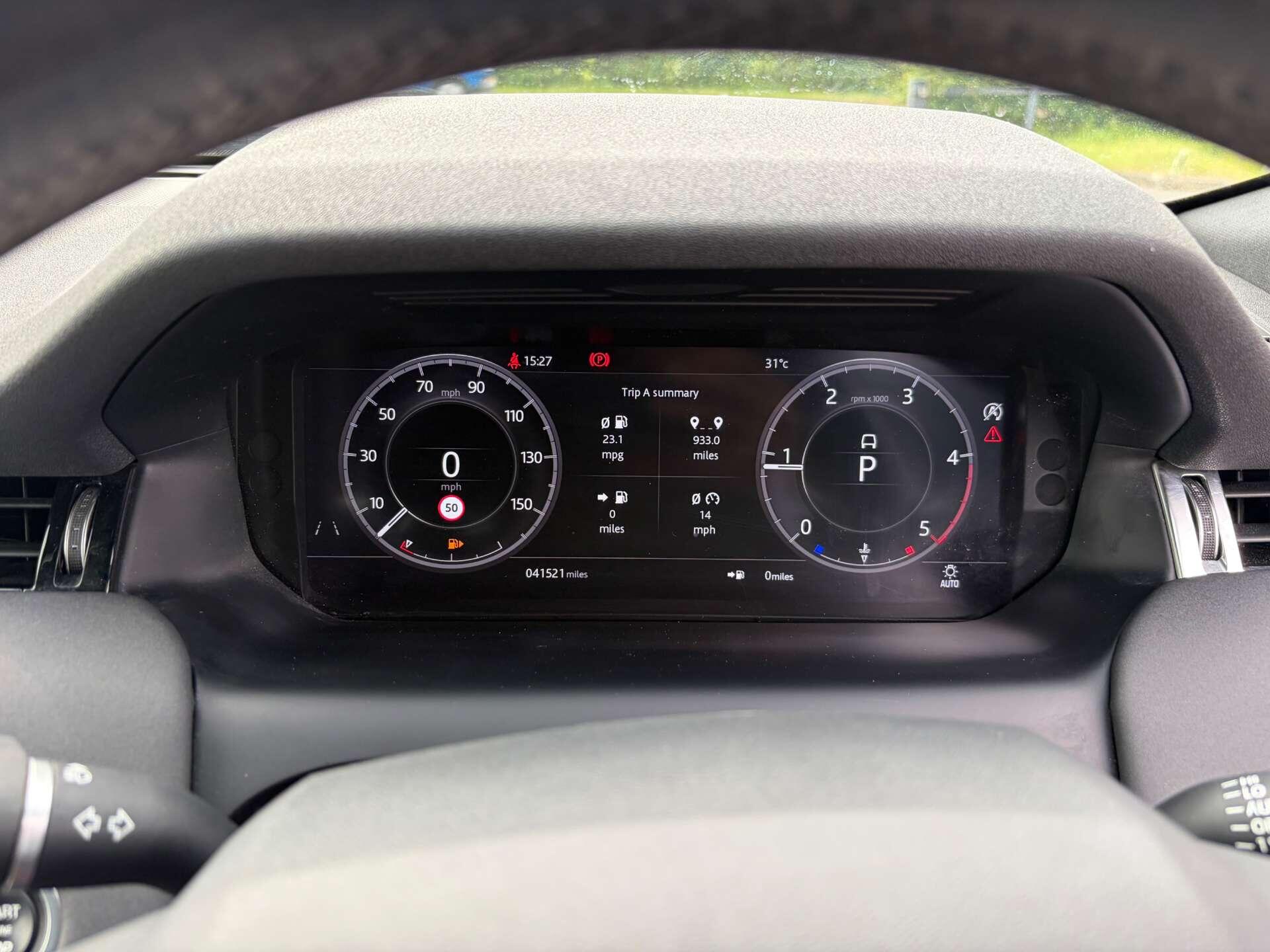 Land Rover Discovery Sport view 46