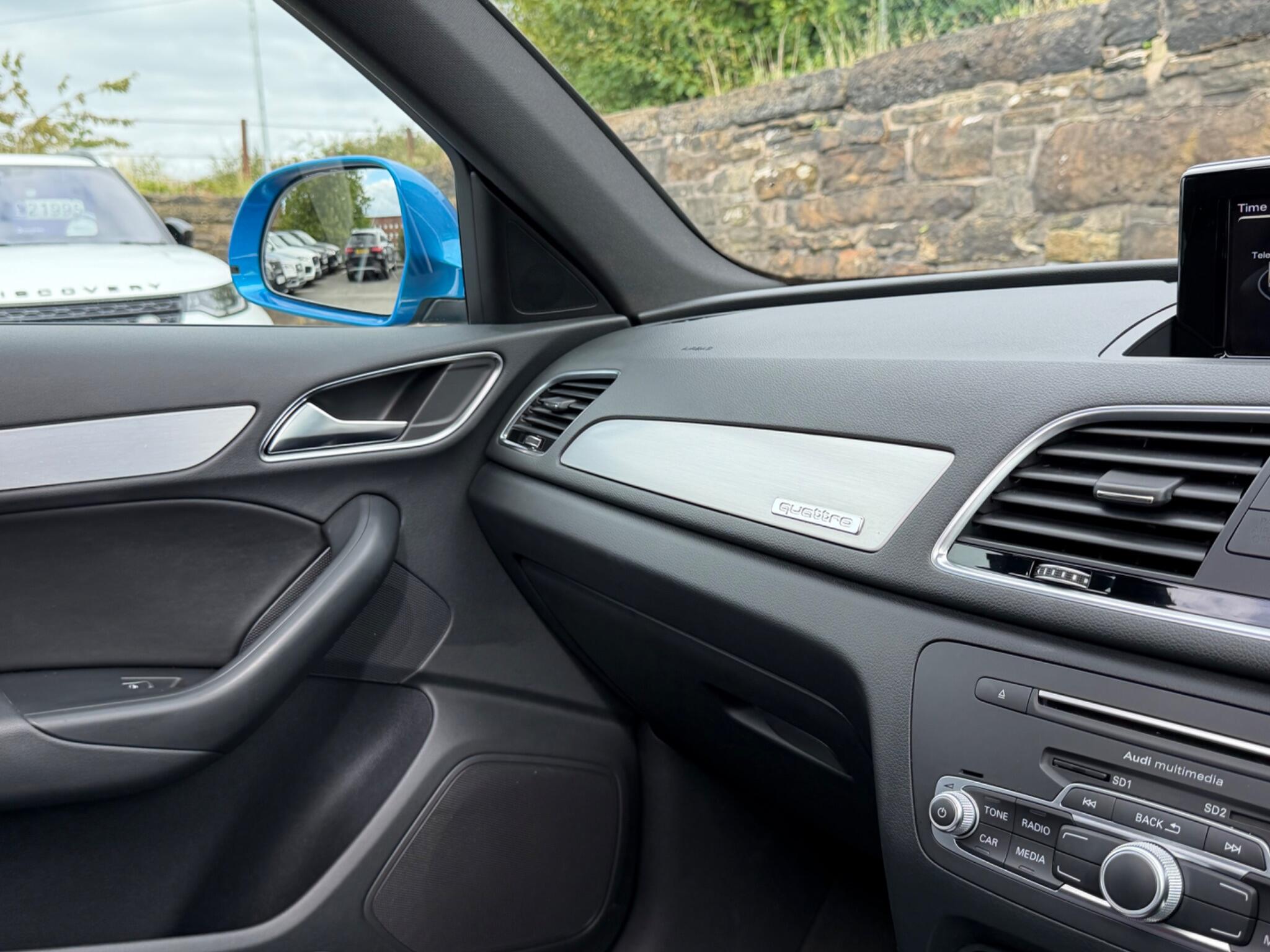 Audi Q3 view 49