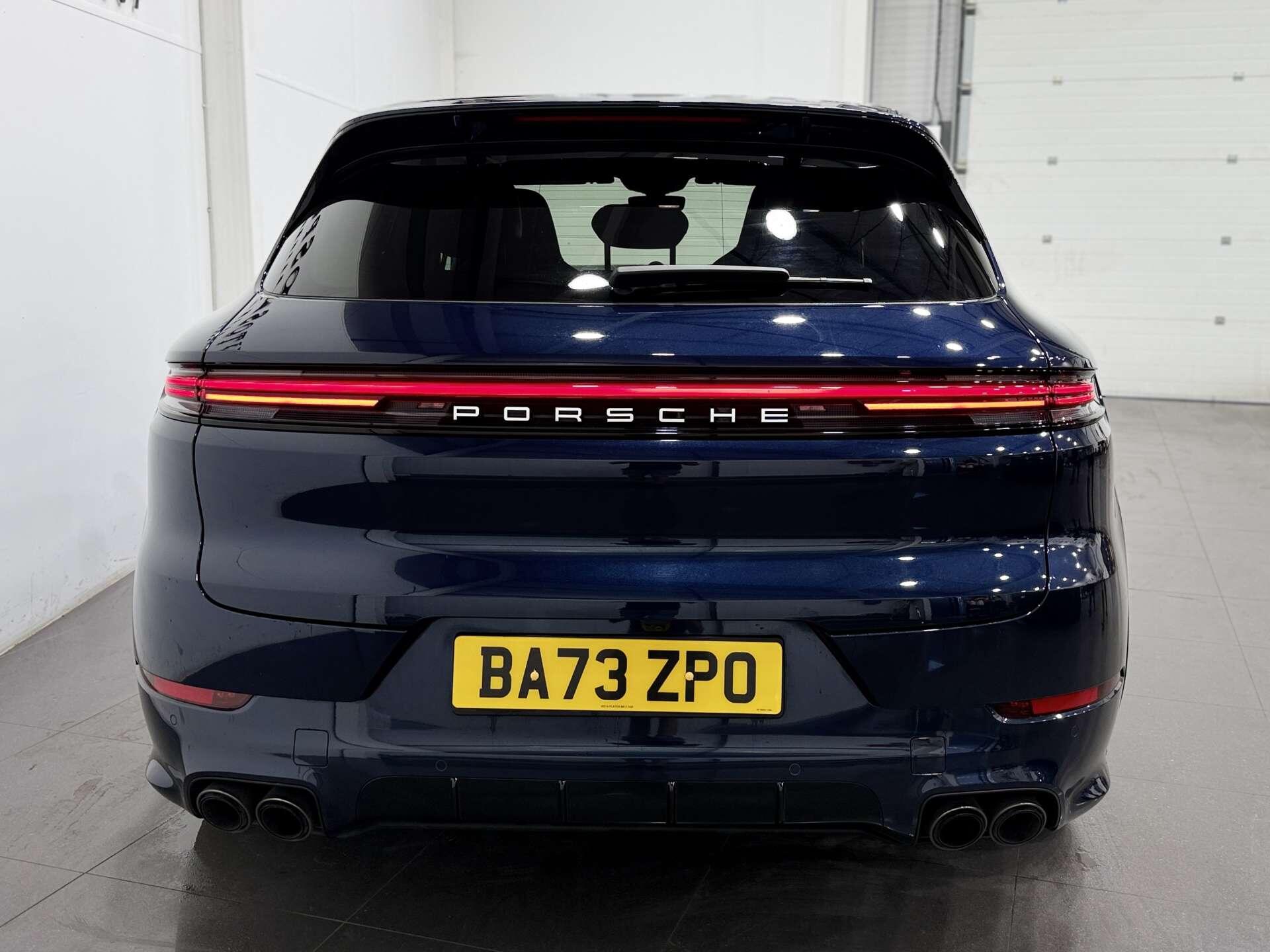 Porsche Cayenne view 7
