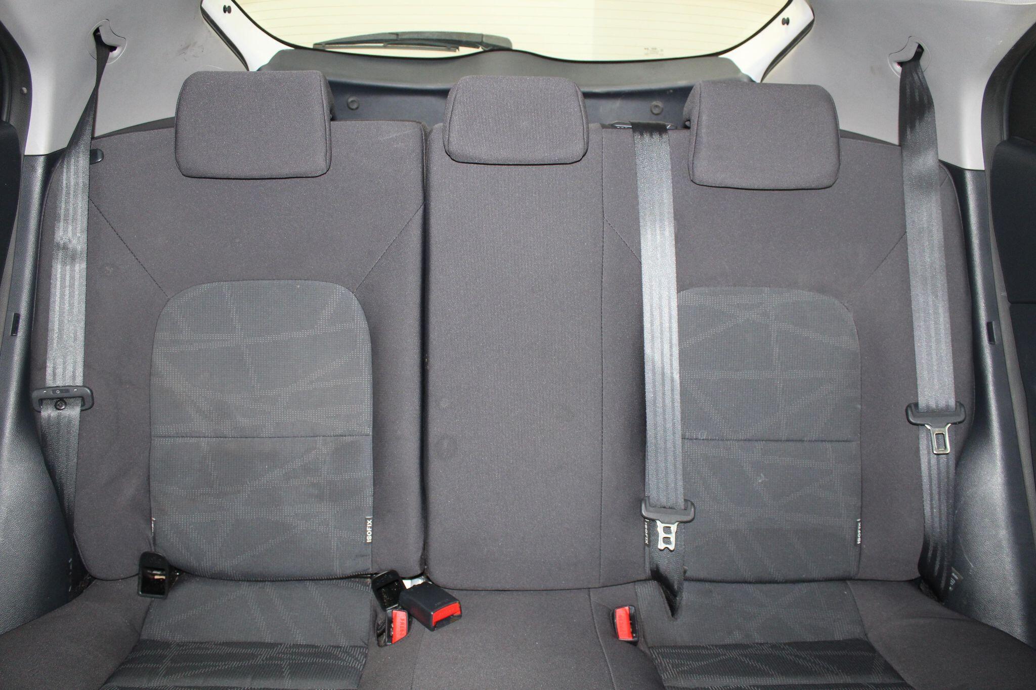 Kia Rio view 44