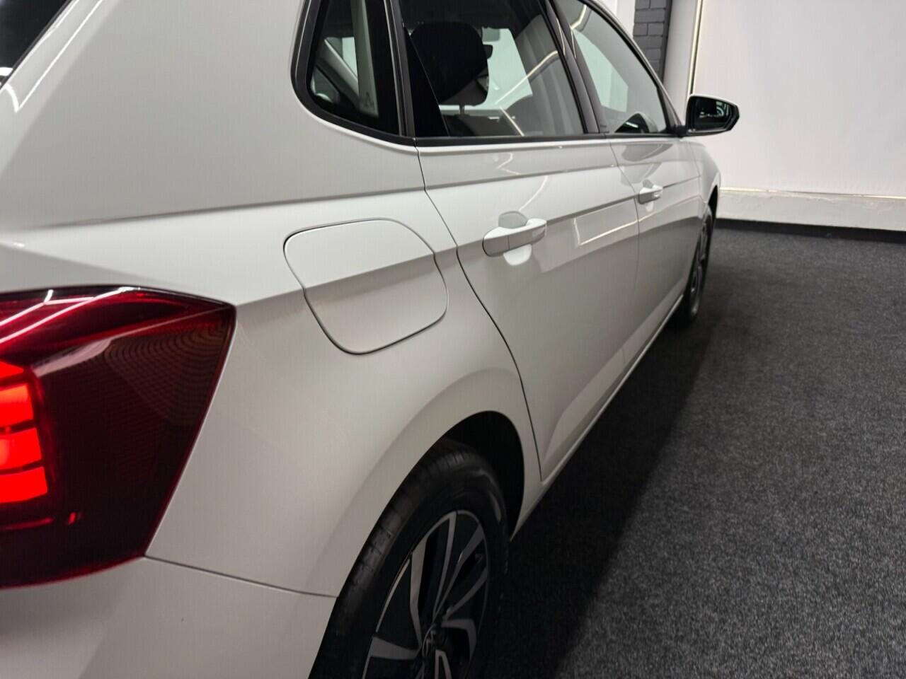 Volkswagen Polo view 13