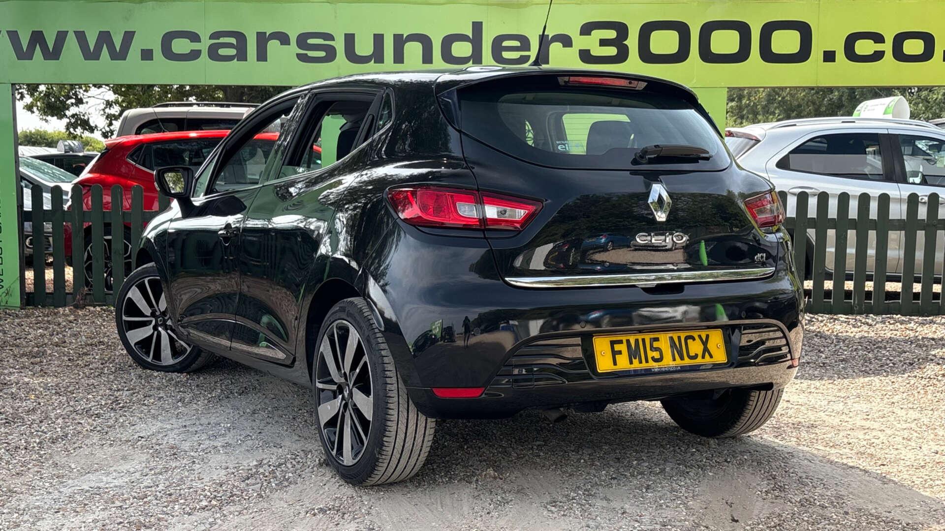 Renault Clio view 6