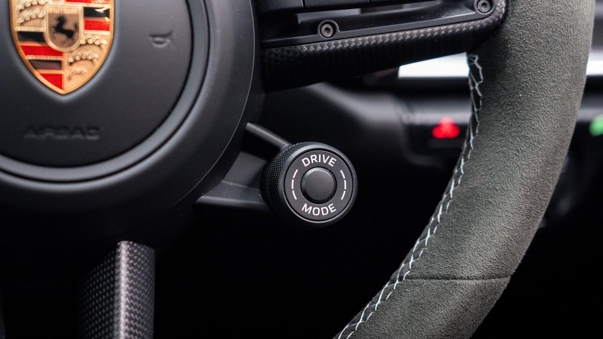 Porsche 911 view 14