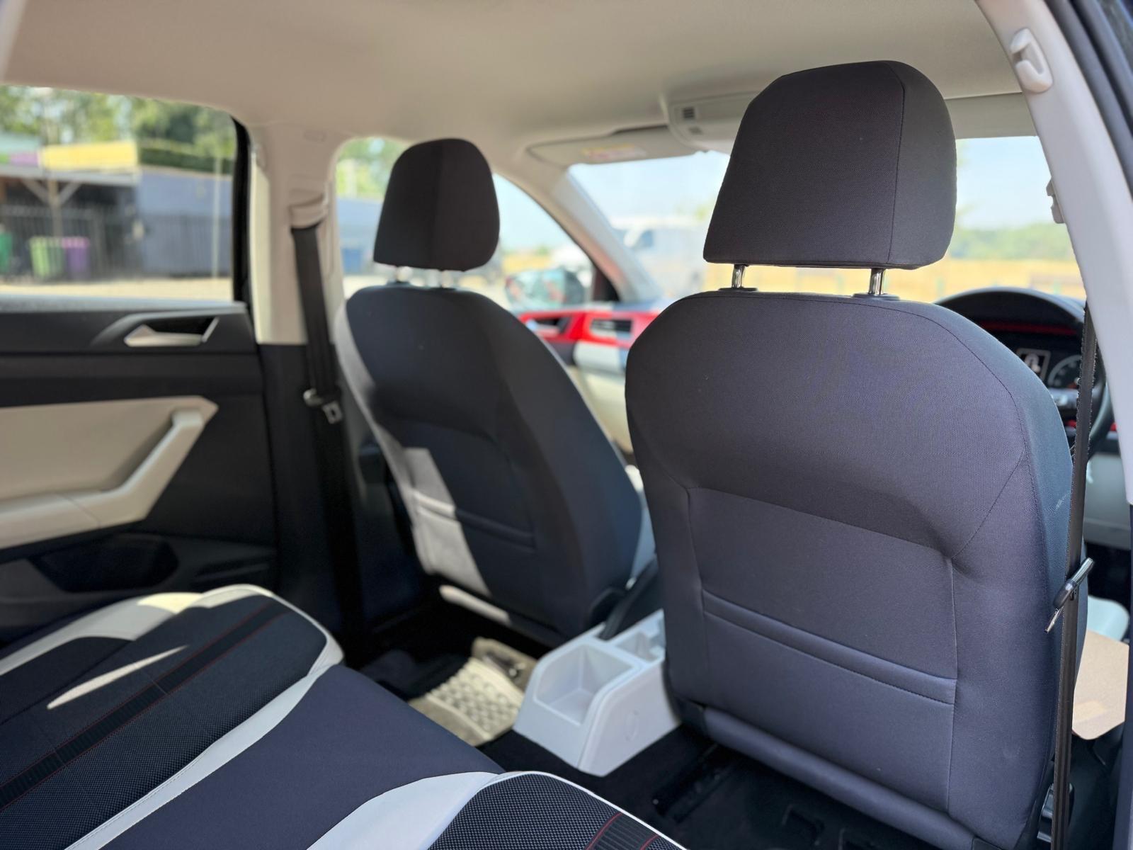 Volkswagen Polo view 38