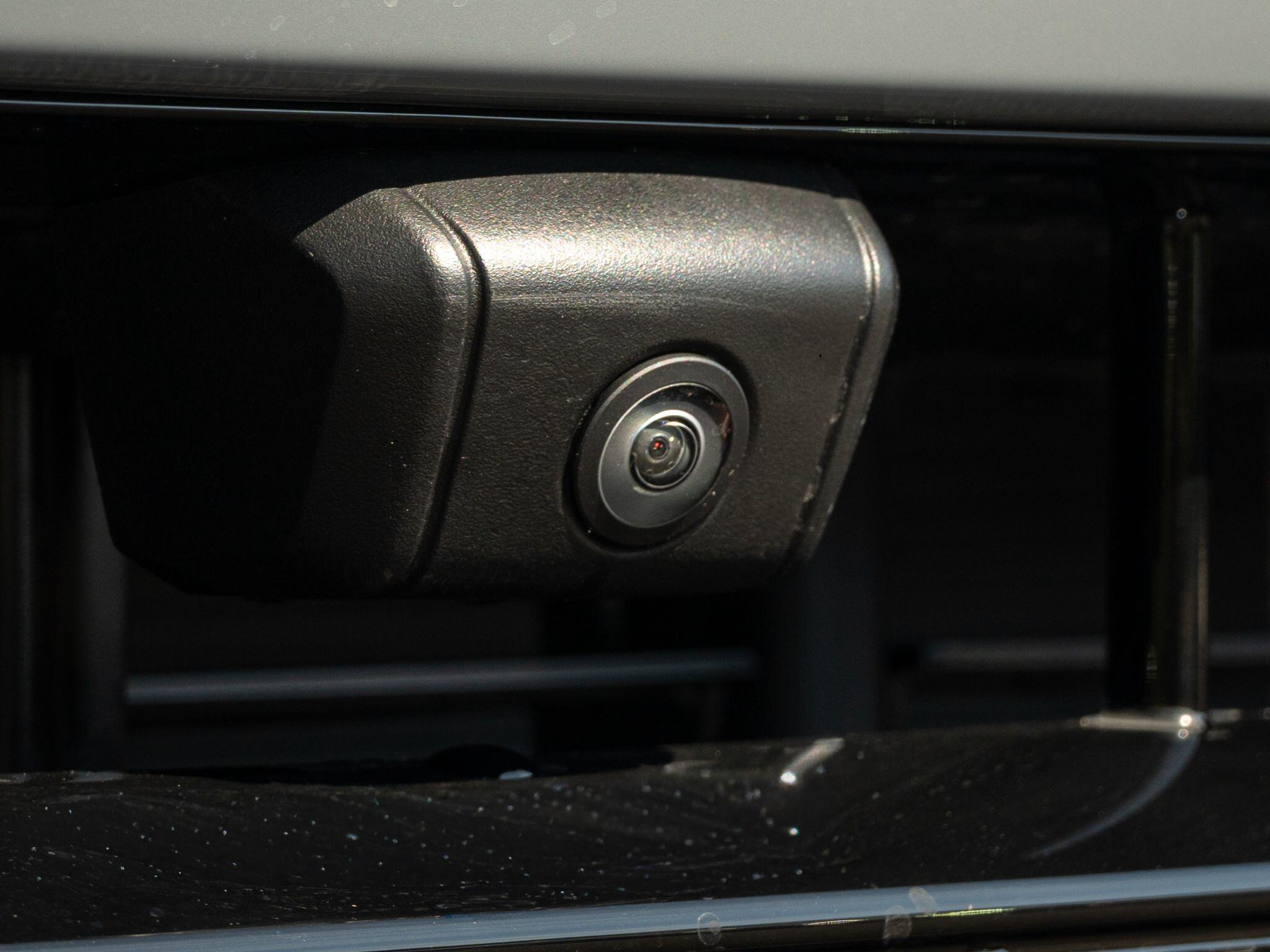 Porsche Cayenne view 54