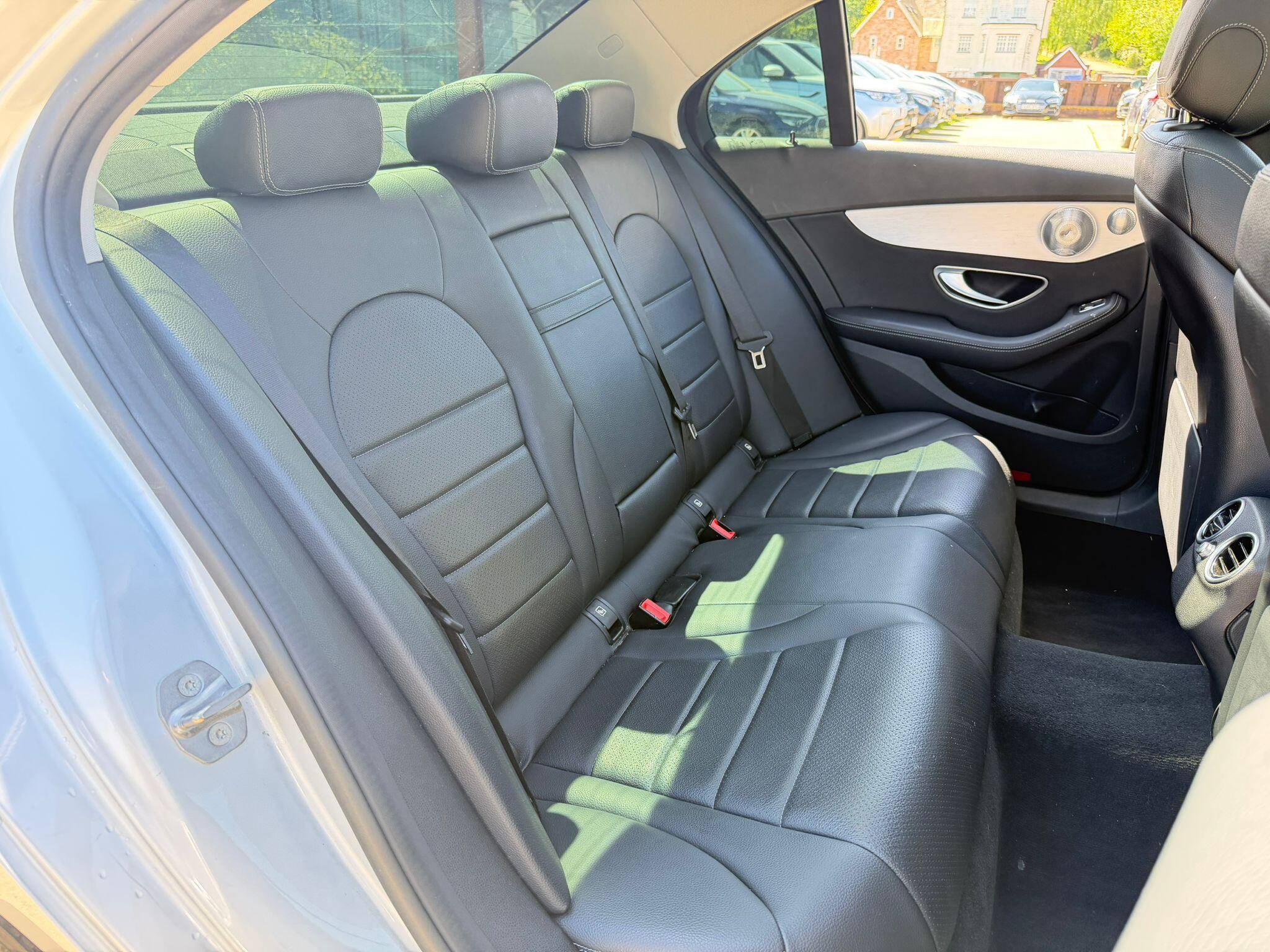 Mercedes-Benz C-Class view 13