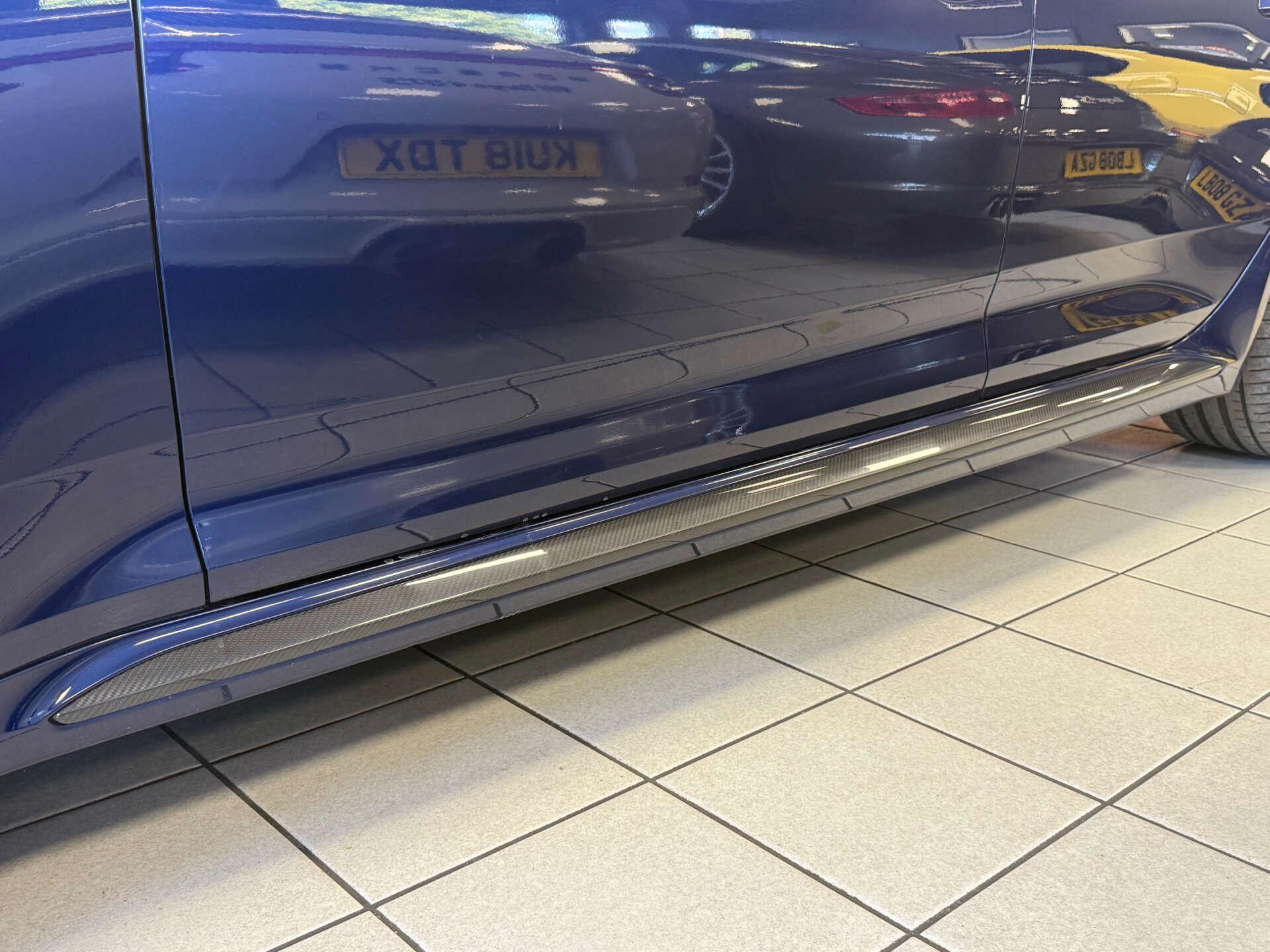 Audi RS4 view 18