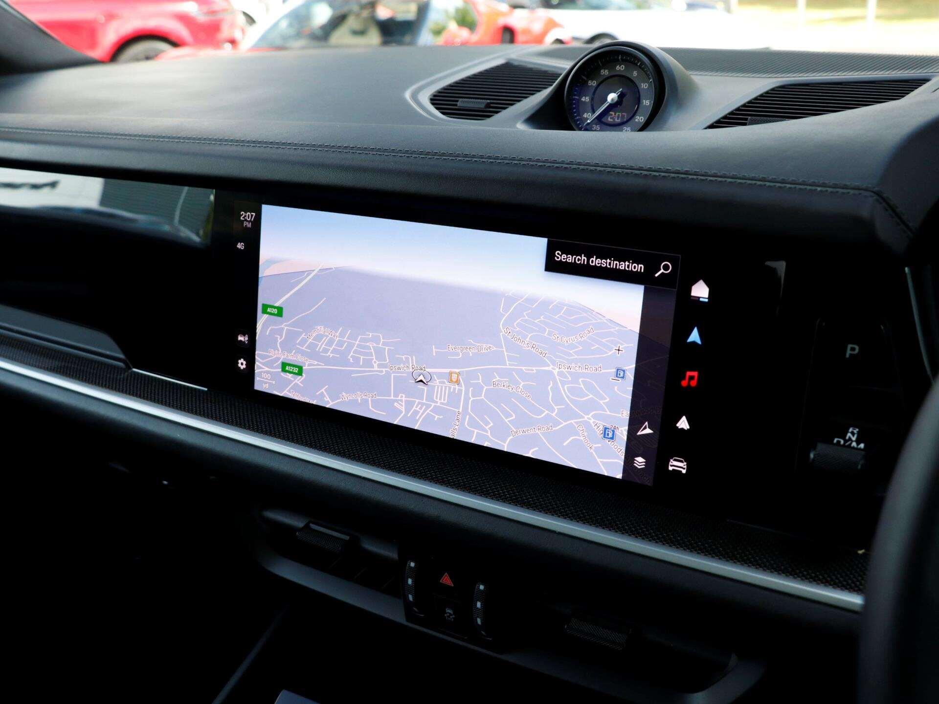 Porsche Cayenne view 15