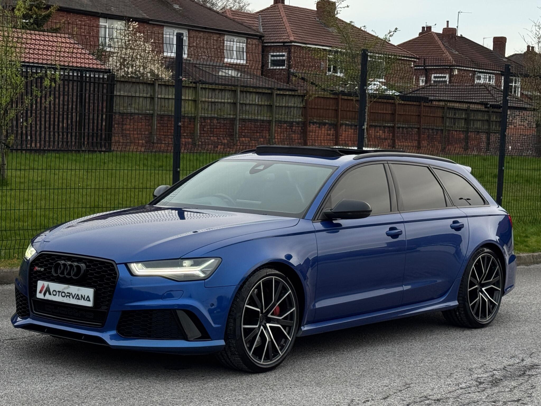 Audi RS6 view 11