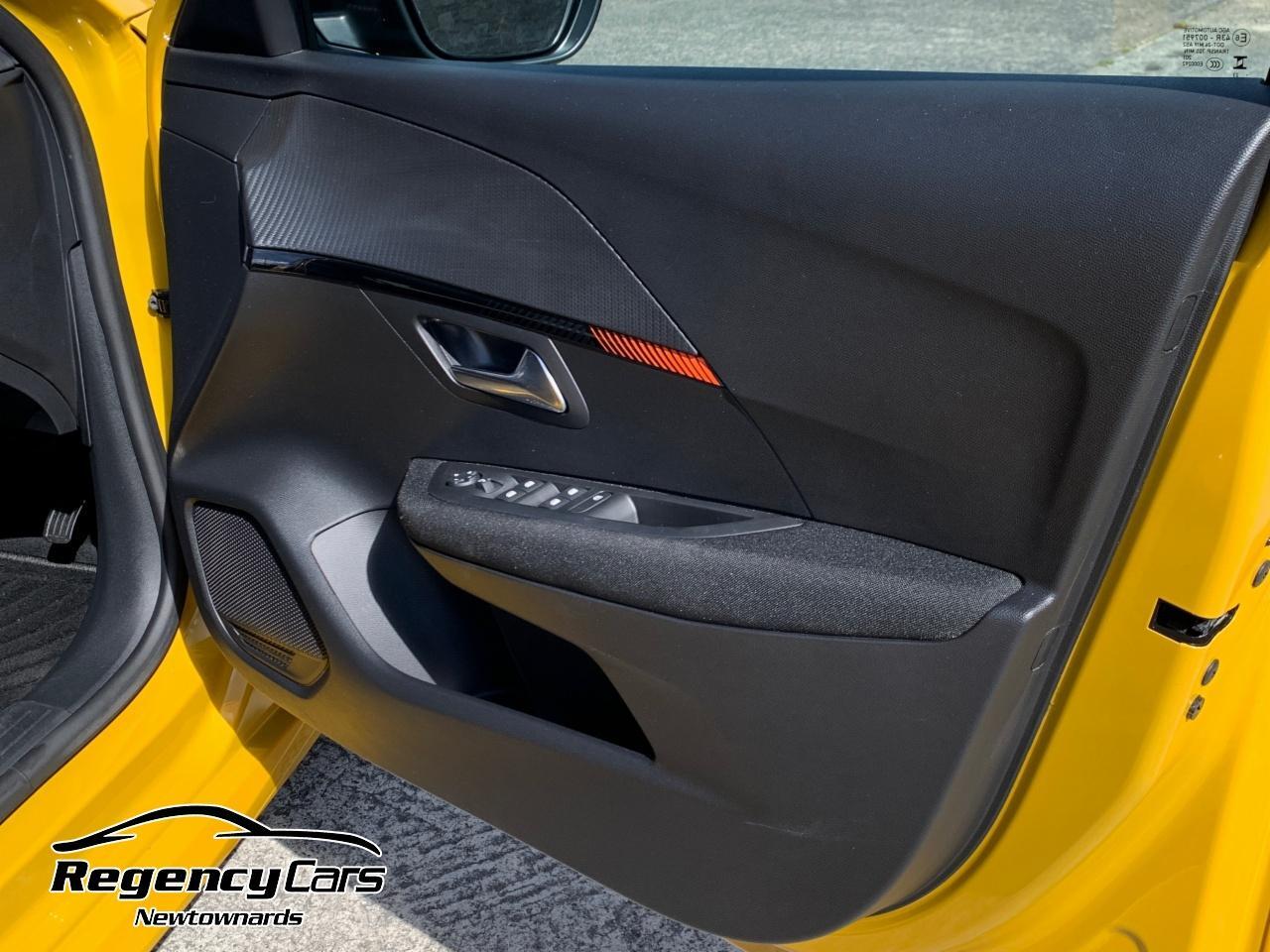 Peugeot 208 view 22
