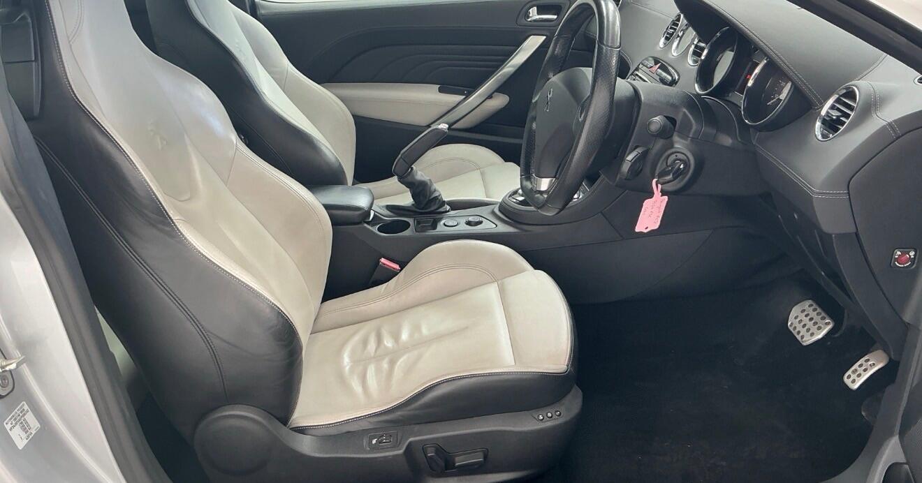 Peugeot RCZ view 7