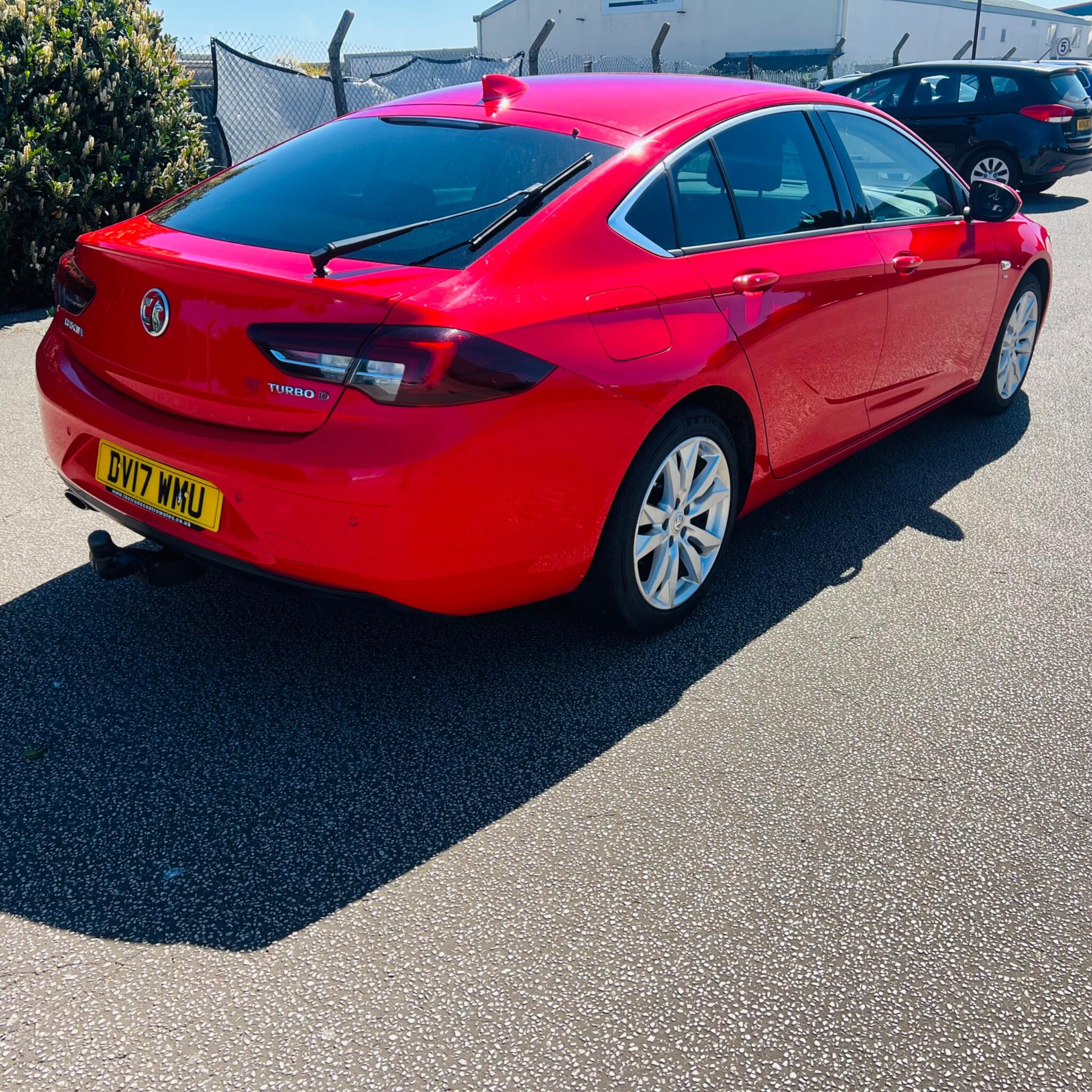 Vauxhall Insignia view 6